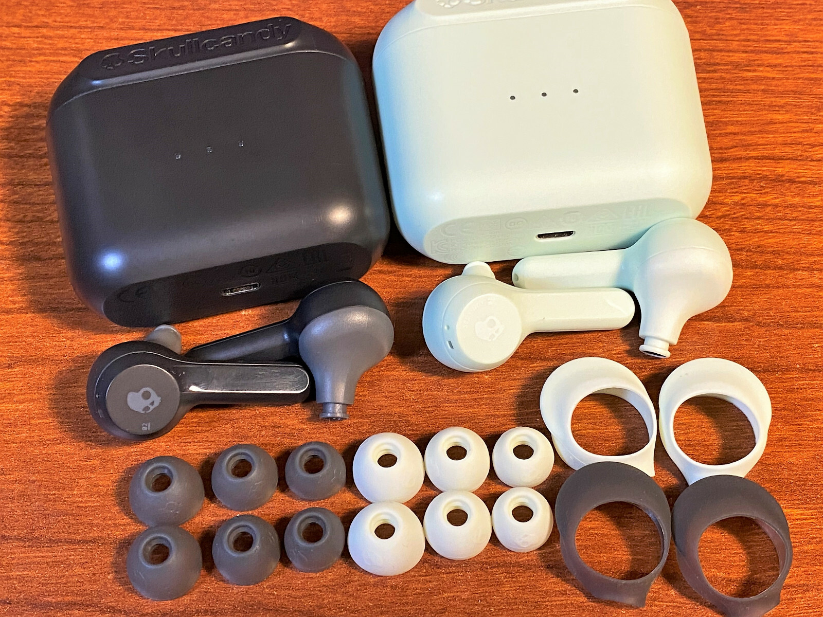 One 1x Lost Replacement Part – Skullcandy Indy or Indy XT Headphones – Ear Wings