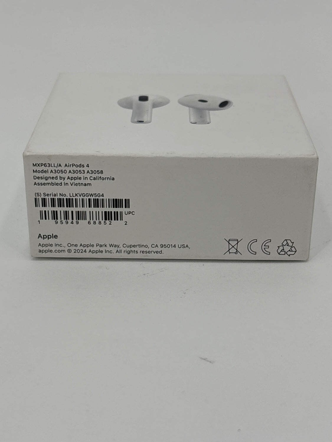 New Apple AirPods 4th Gen with Charging Case A3053 A3058 A3050 MXP63LL/A