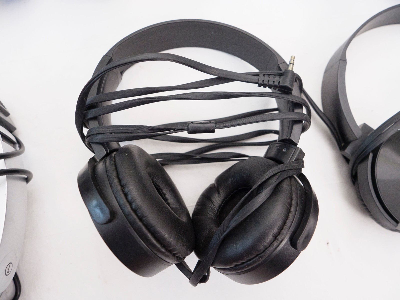 Lot of 6 Mixed Assorted Headphones