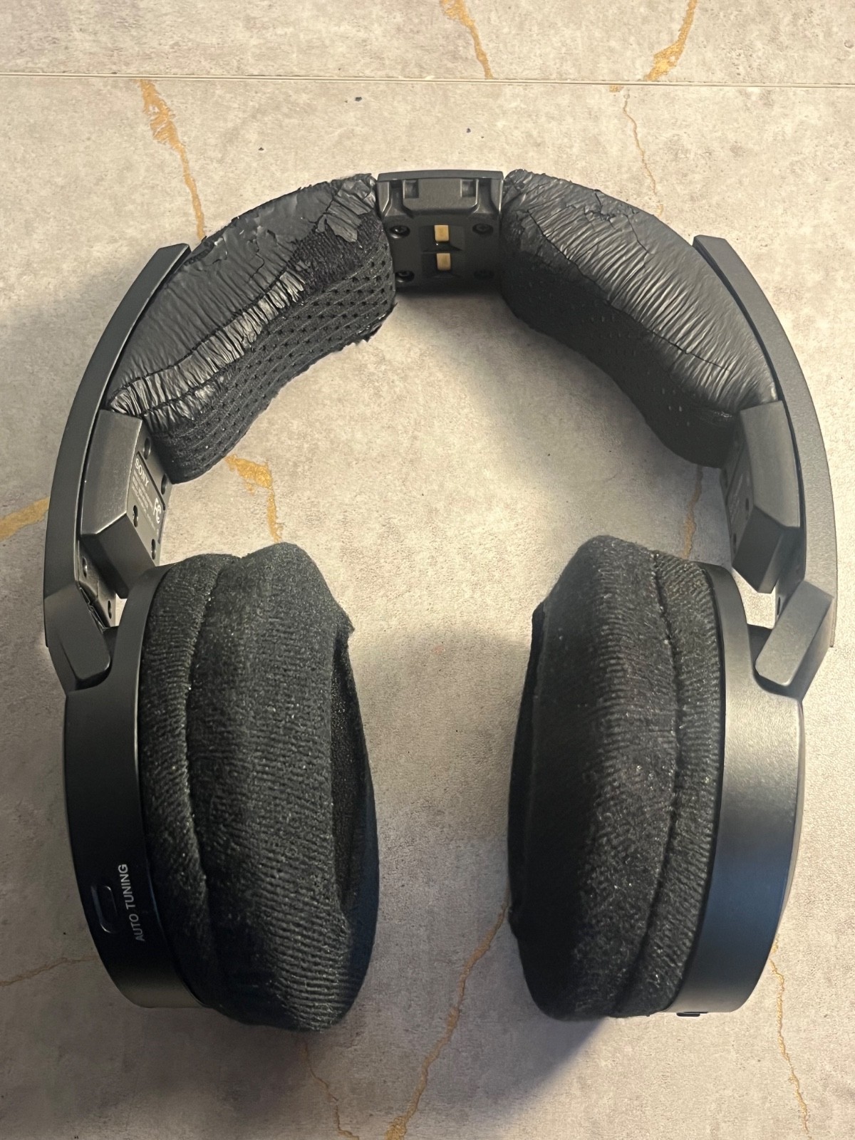 Sony MDR-RF985RK Wireless RF Headphones System w Base (USED IN BOX) Tested Works