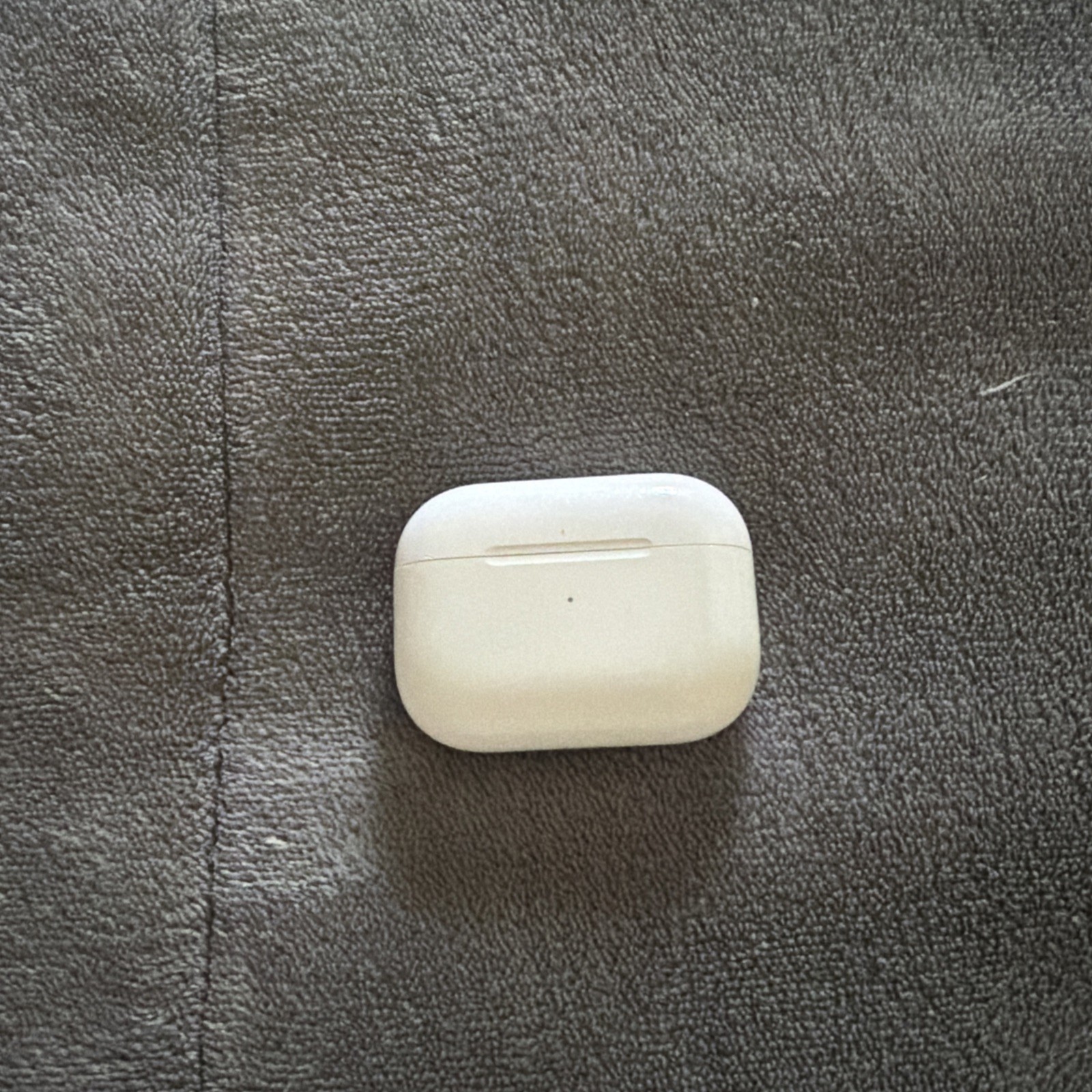 Apple AirPods Pro (1st Generation) – Wireless Earbuds, Charging Case, NO EARTIP