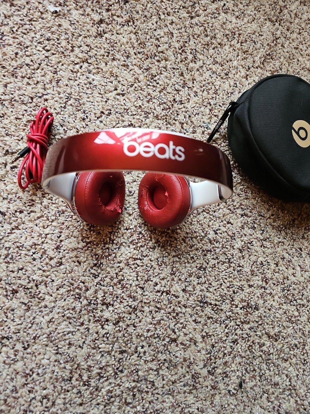 Beats by Dr. Dre Solo2 Wired On-Ear Headphones Luxe Edition – Red