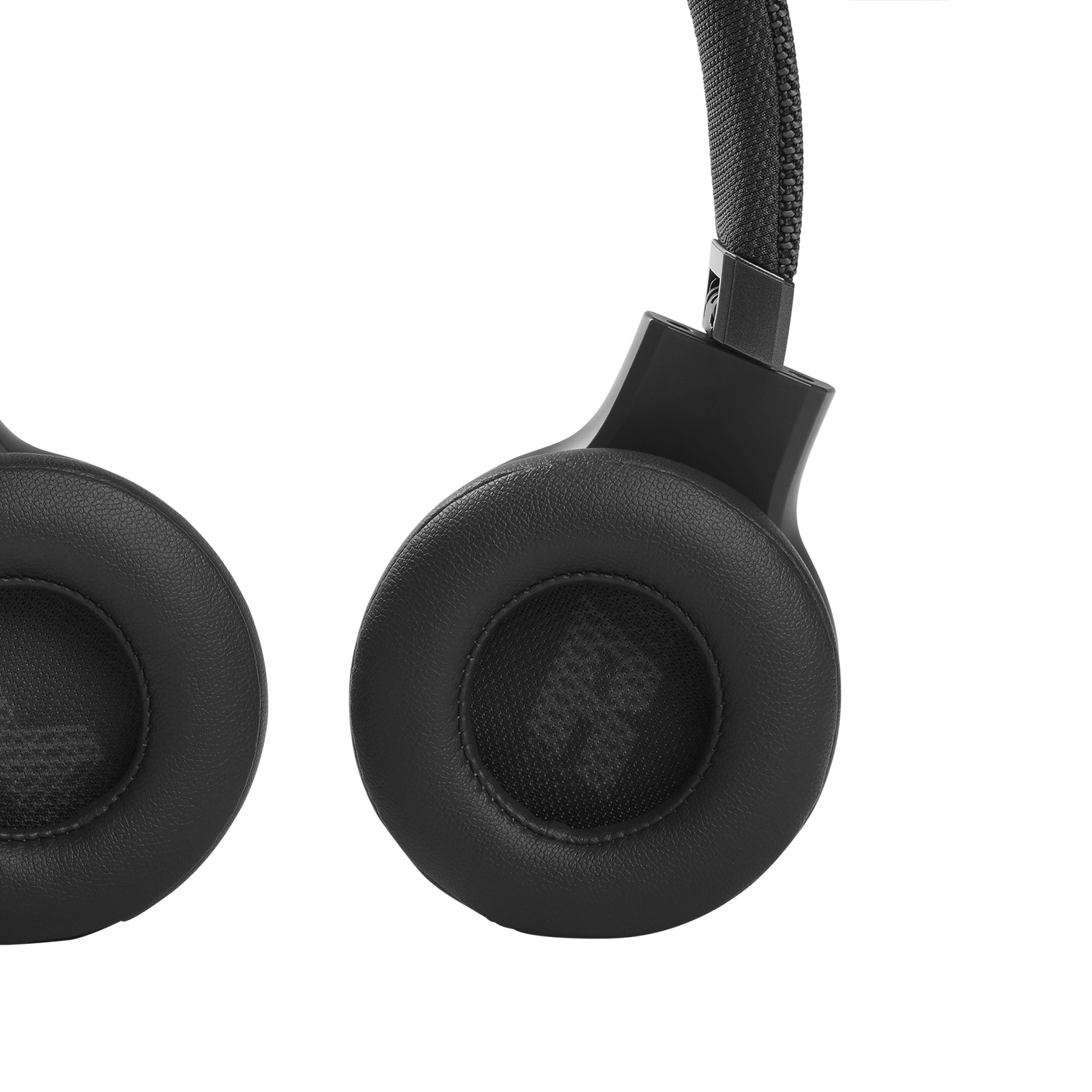 JBL Live 460NC, Wireless on-ear NC headphones