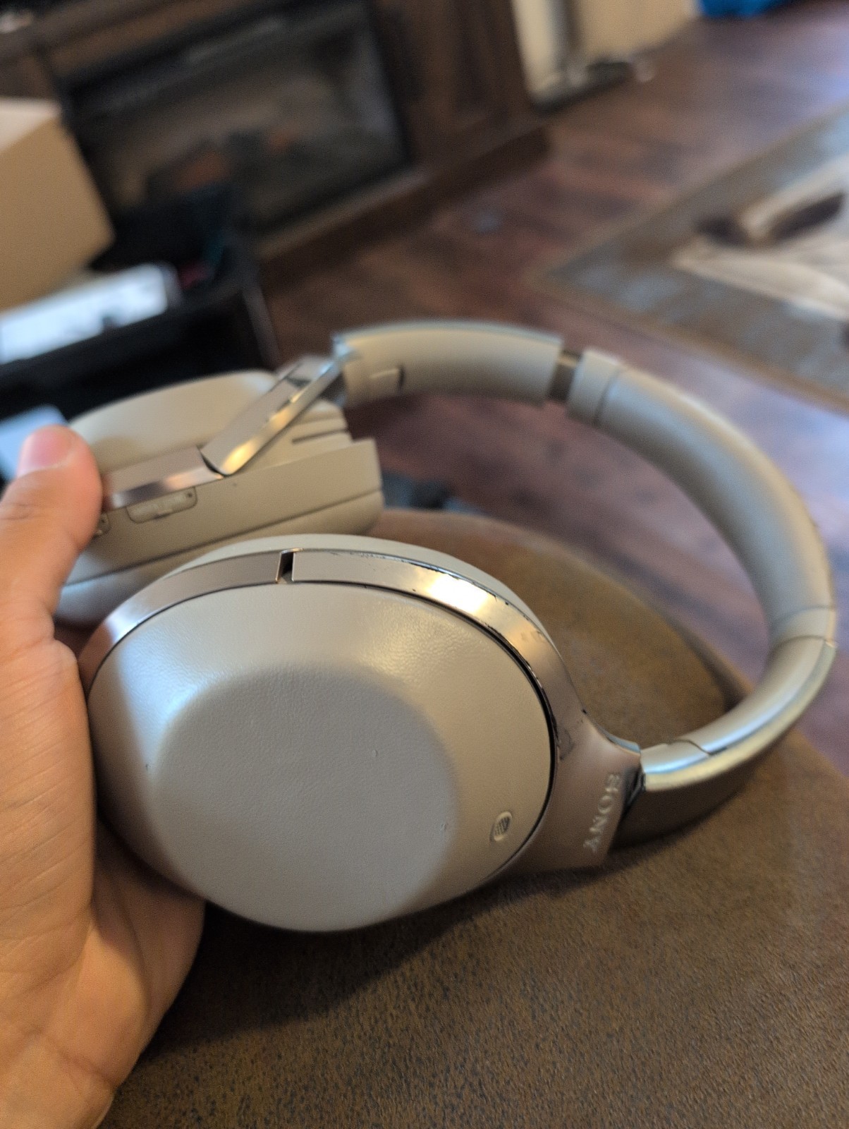 Sony 1000X Headband Headphones – Black- Broken Plastic Part