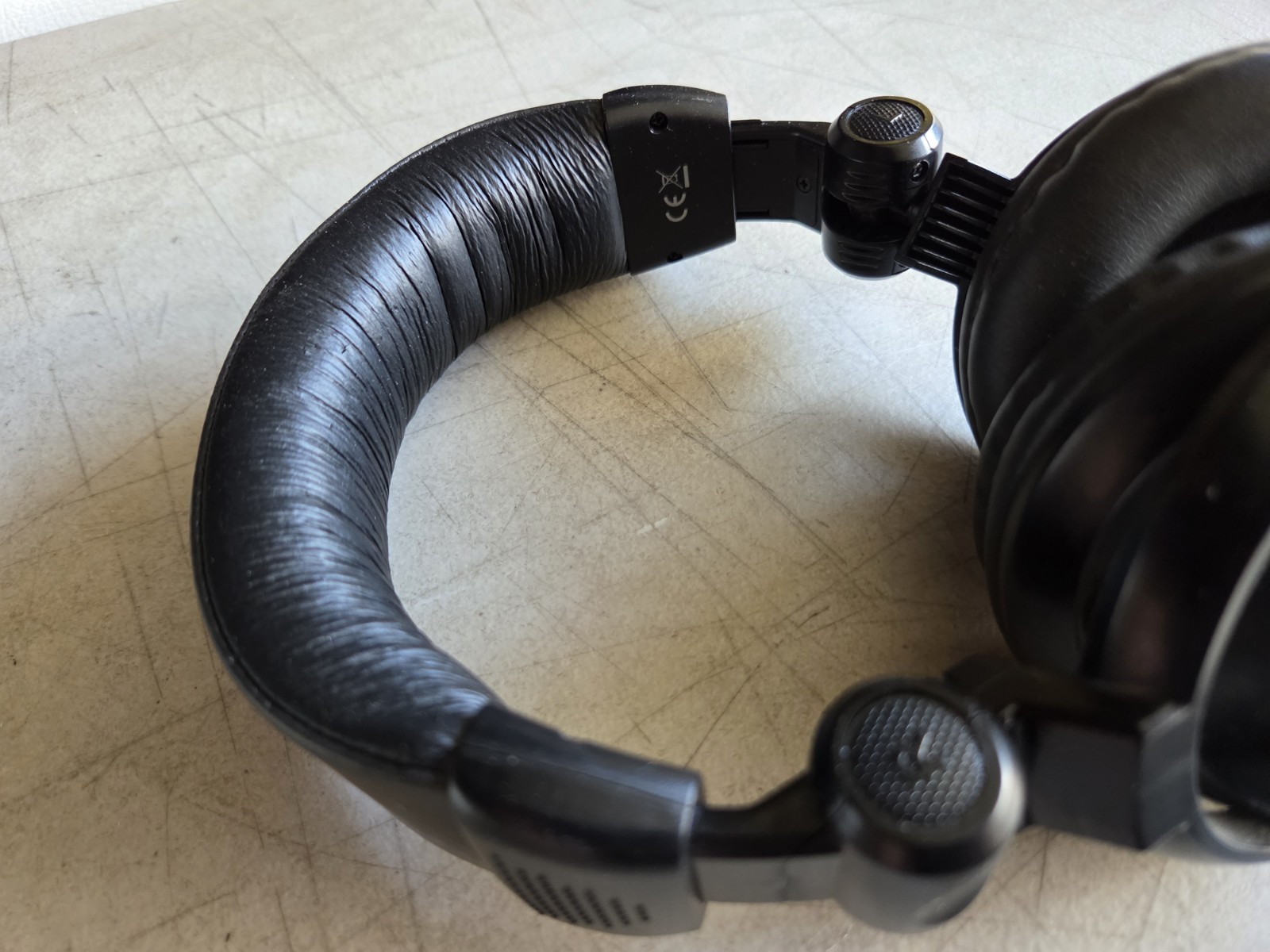 TASCAM TH-02 Professional Studio Monitor Headphones Great Condition