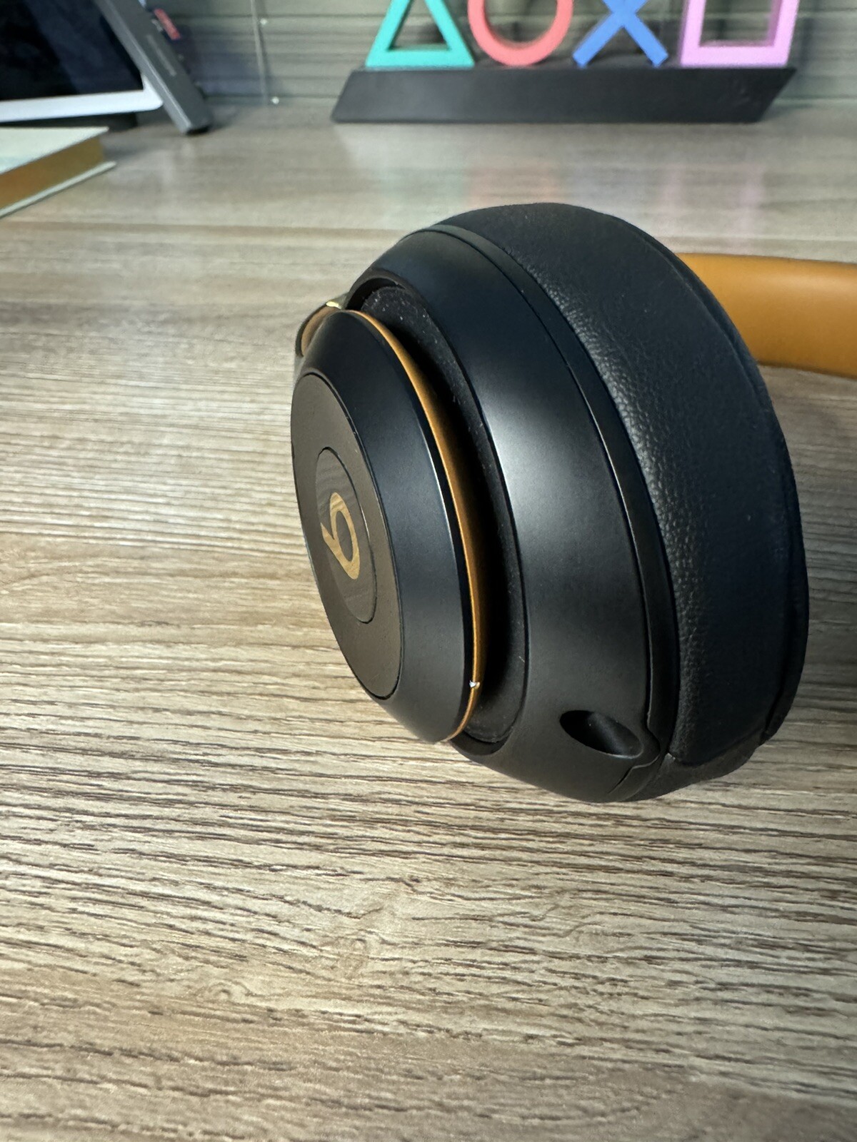 Beats Studio 3 Wireless Over-Ear Headphones, Skyline Collection- Midnight Black