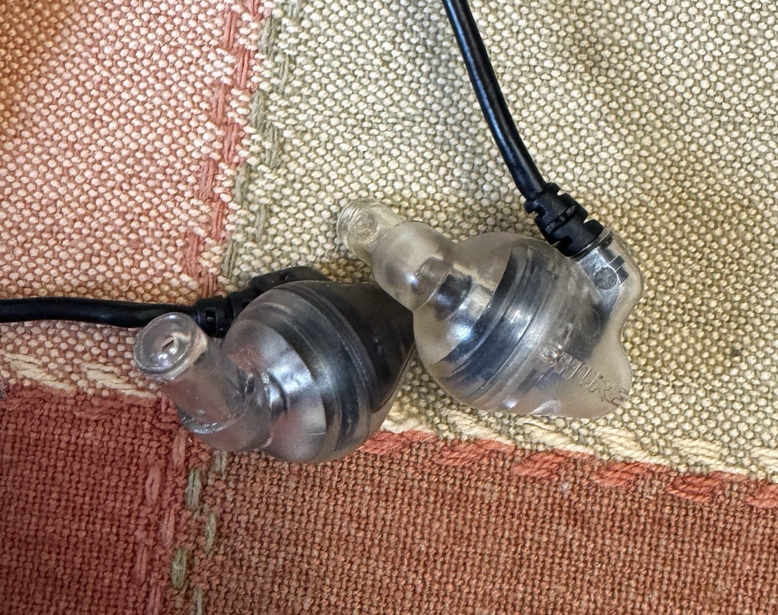 Sure Wired Earbuds Noise Cancelling Used