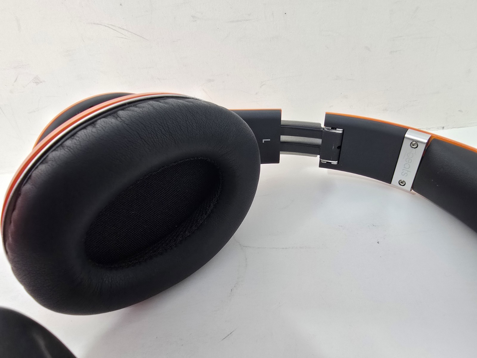 Beats Studio 1st Gen Wired Headphones, Orange, Beats by Dre, Excellent, Tested