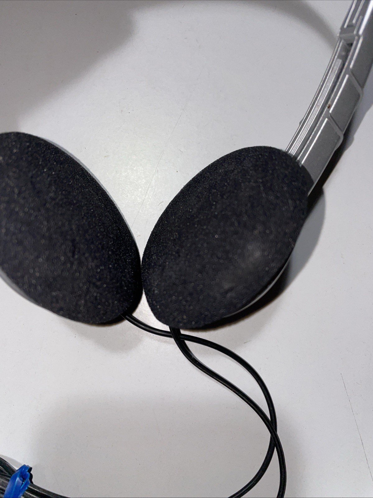 5pc Headphone Lot Pioneer, Scullcandy, Koss. All In Working Condition