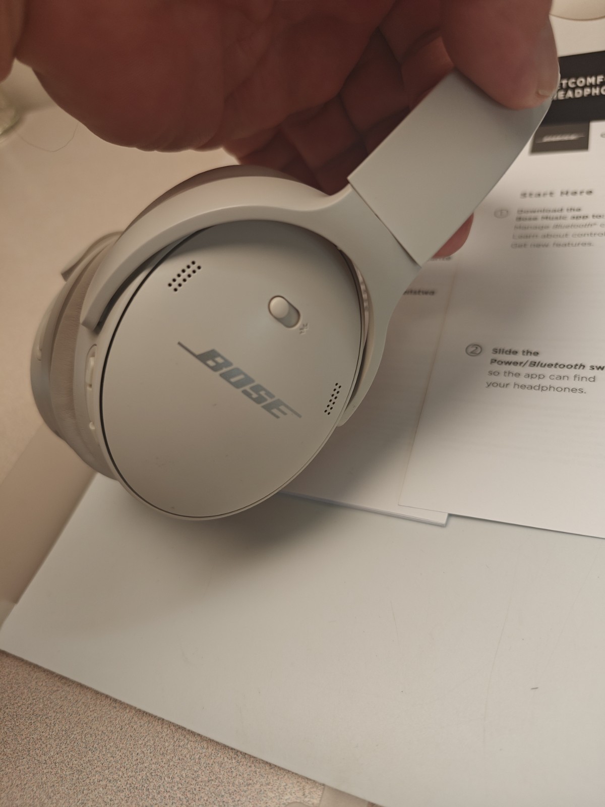 Bose QuietComfort 45 Wireless Over-Ear Headphones White Smoke Low Use Excellent!