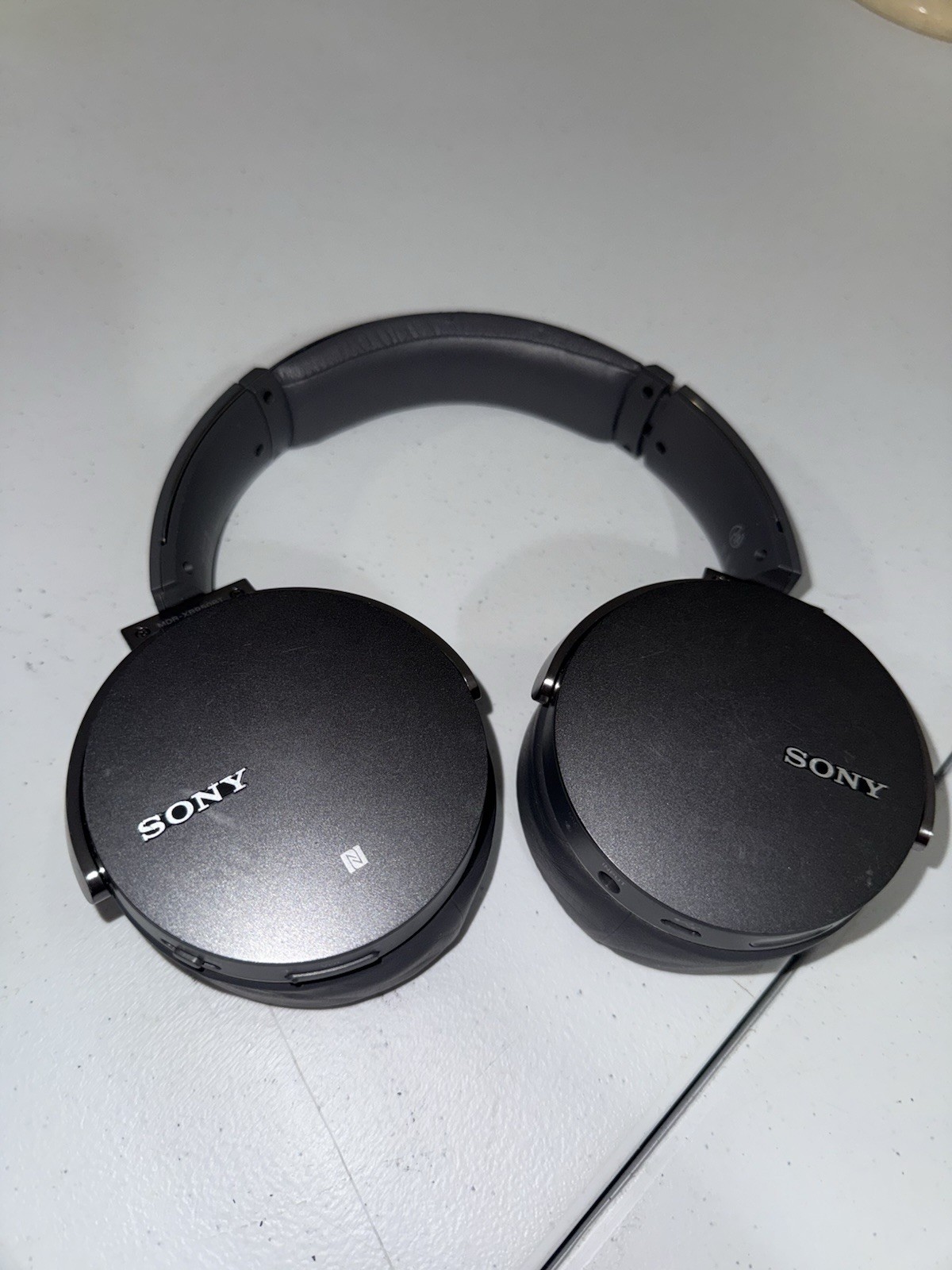 Sony MDR-XB950BT Extra Bass Bluetooth Over Ear Headphones