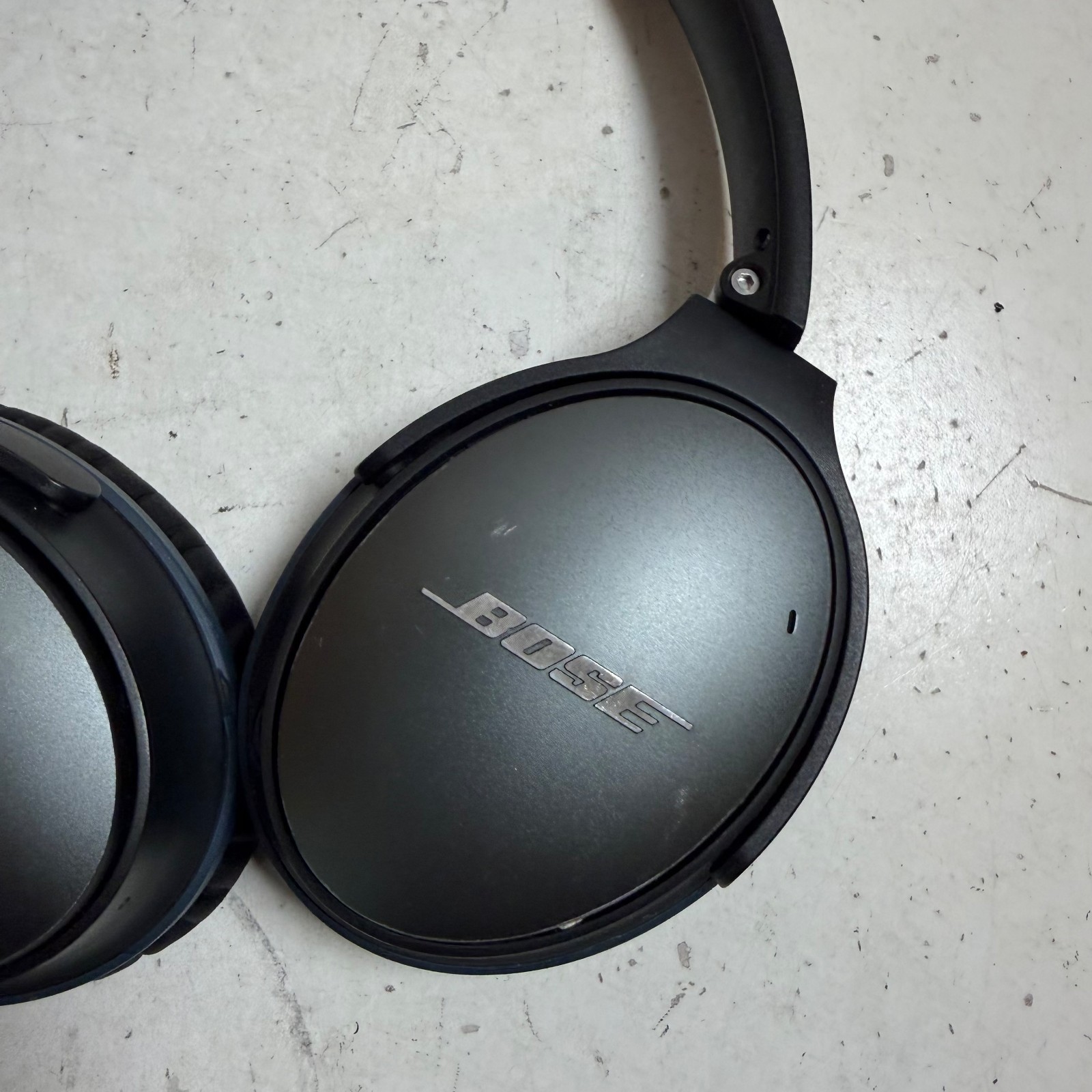 Bose QuietComfort 25 QC25 Dark Gray Noise-Canceling Stereo Wired Headphones