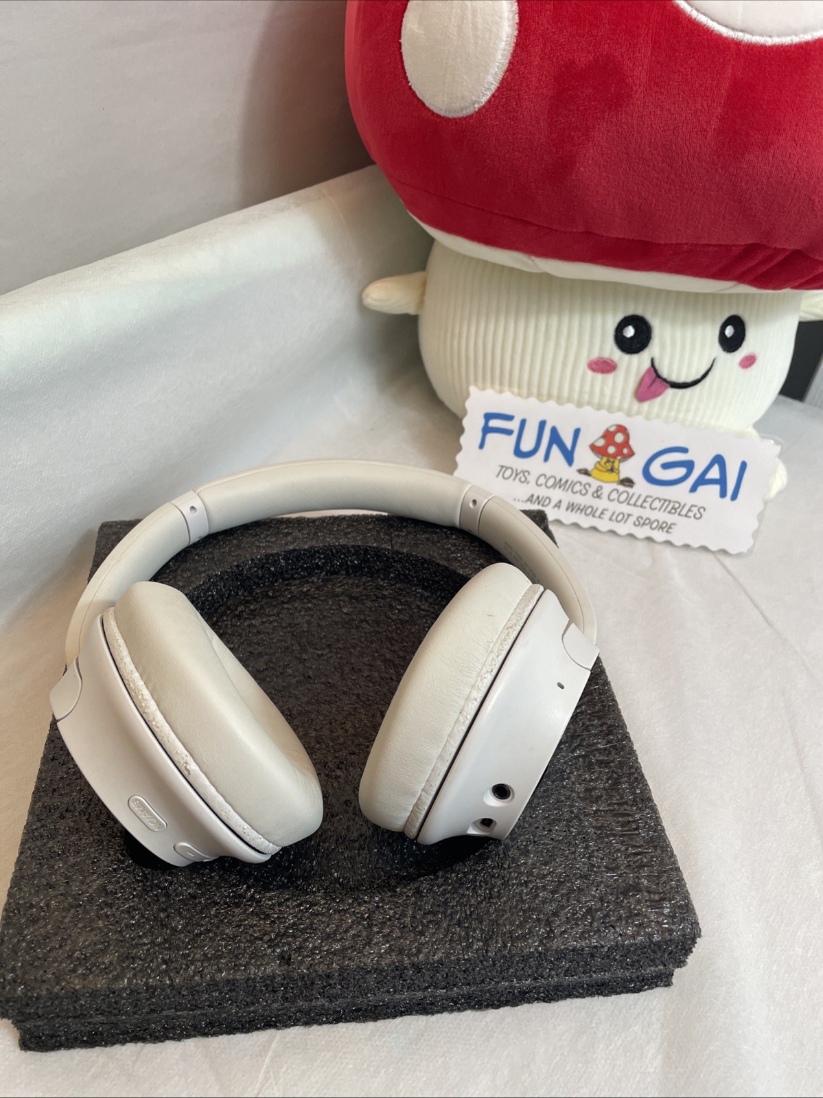 Sony Noise Canceling Wireless Headphones (Model # YY2966 WH-CH720N) TESTED Works