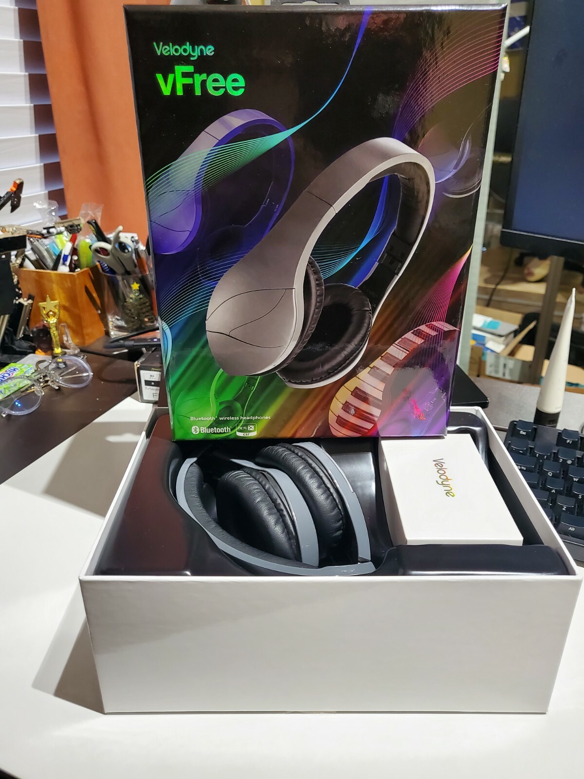 Velodyne vFree Over-Ear Bluetooth Headphone