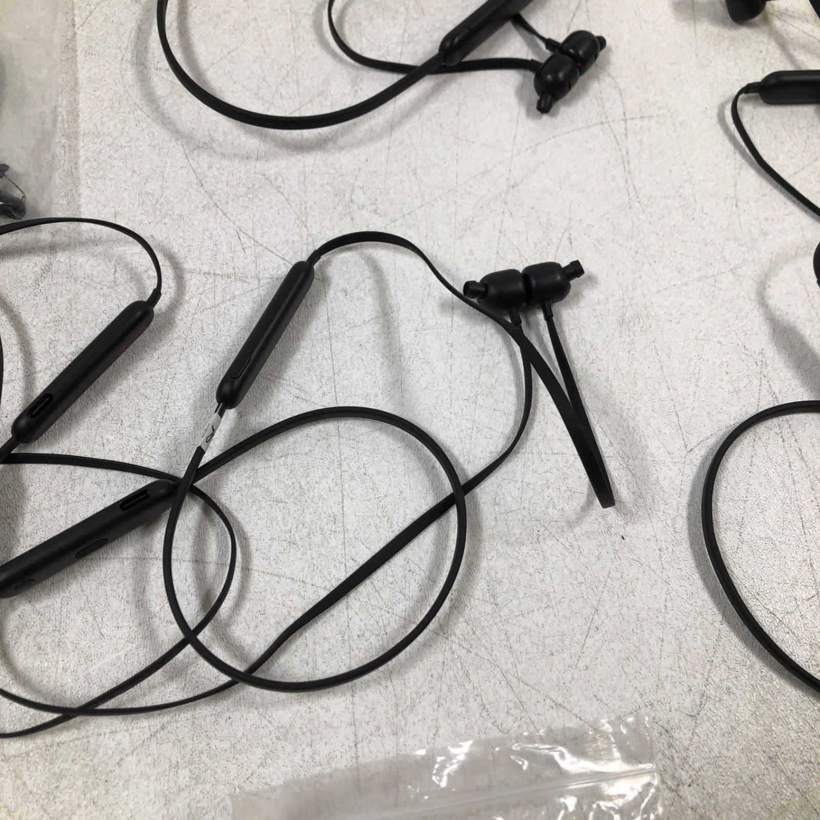 FOR PARTS LOT OF 15 Beats Flex Wireless Bluetooth Earbuds Earphones – Black/Whit