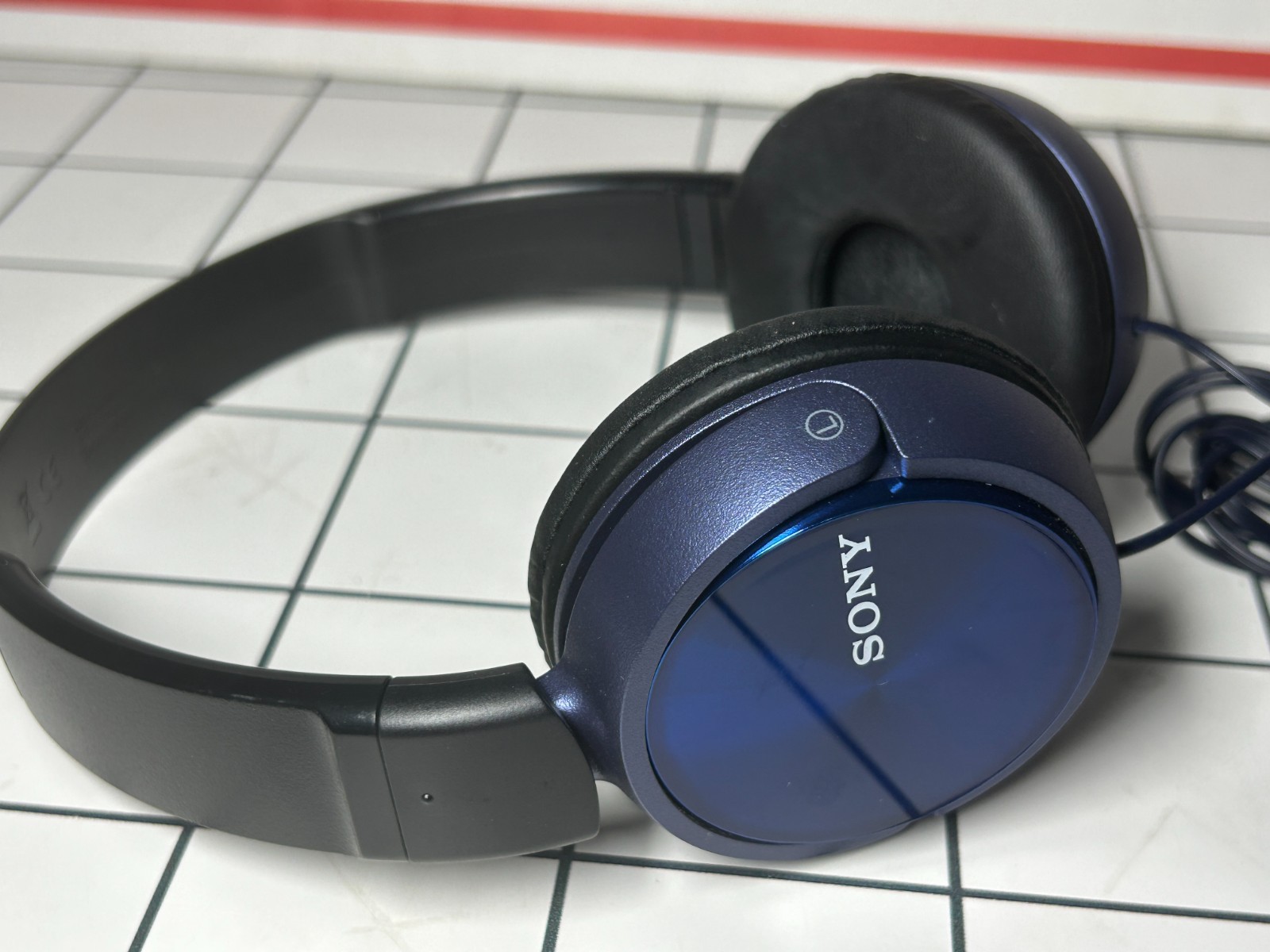 Sony On-the-Ear Wired Built In Mic Headphones- Blue (MDR-ZX310APLZ) Tested Works
