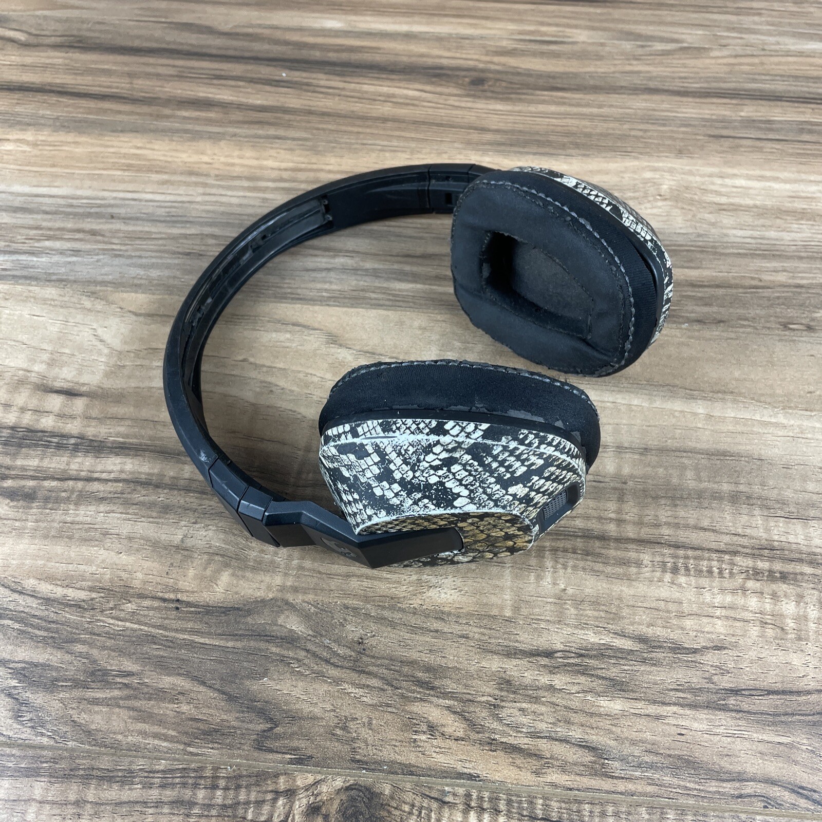 Skullcandy Jgscfy-103 Headphone⚠️Please See Picture Read Description⚠️