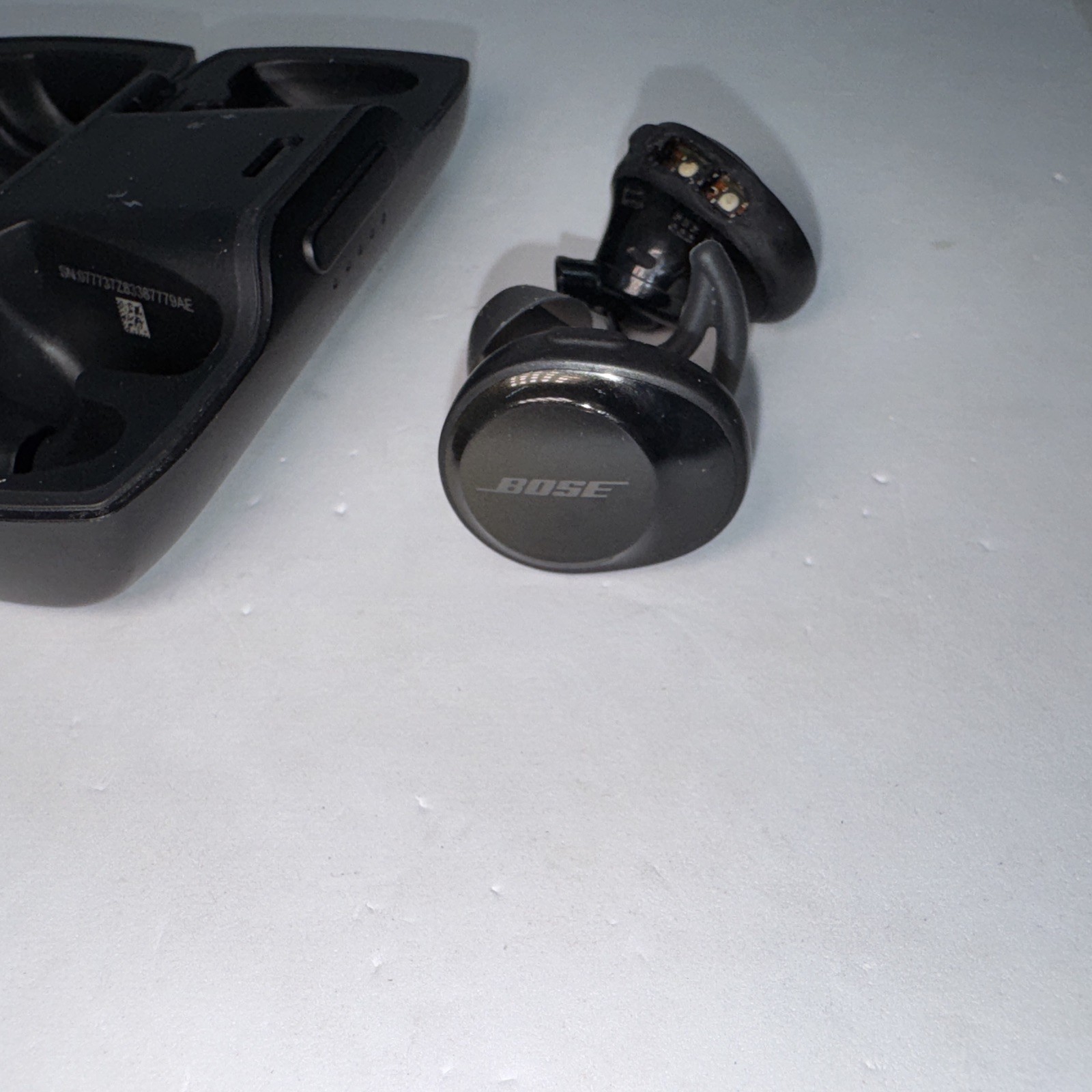 Bose SoundSport Free 423729 Wireless Headphones Bluetooth Earbuds Used (Read!