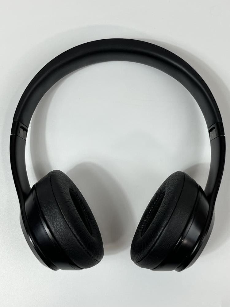 Beats Solo3 Wireless (Bluetooth) A1796 Matte Black – Fair Condition