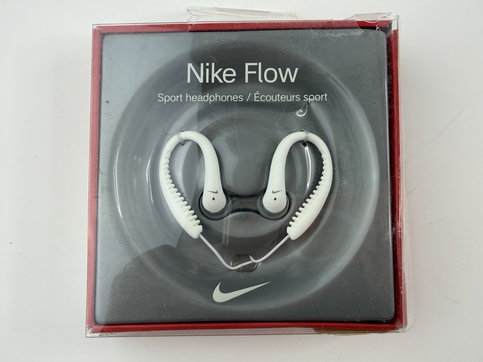 Nike Flow Sport Headphones Dual Earbuds White Jogging Gardening Fun