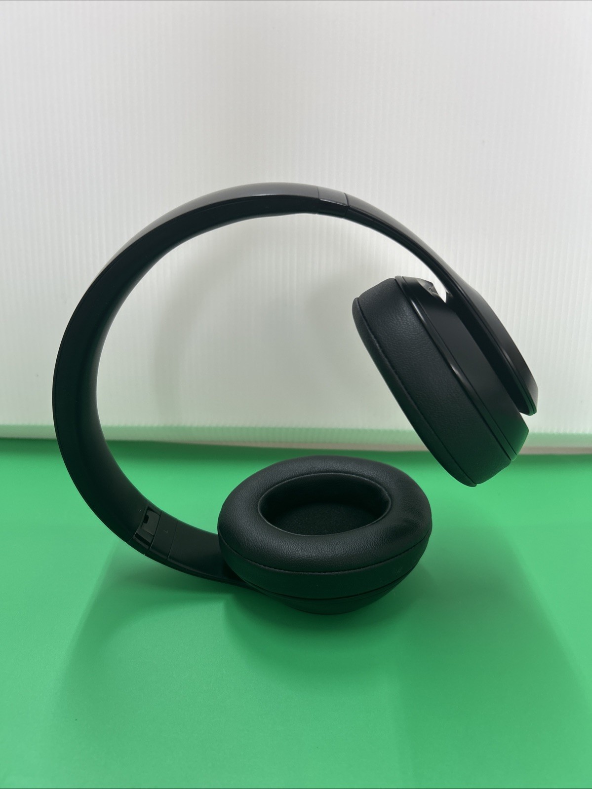 Beats Studio3 Wireless Bluetooth Noise Cancelling Headphones – Black (#9)