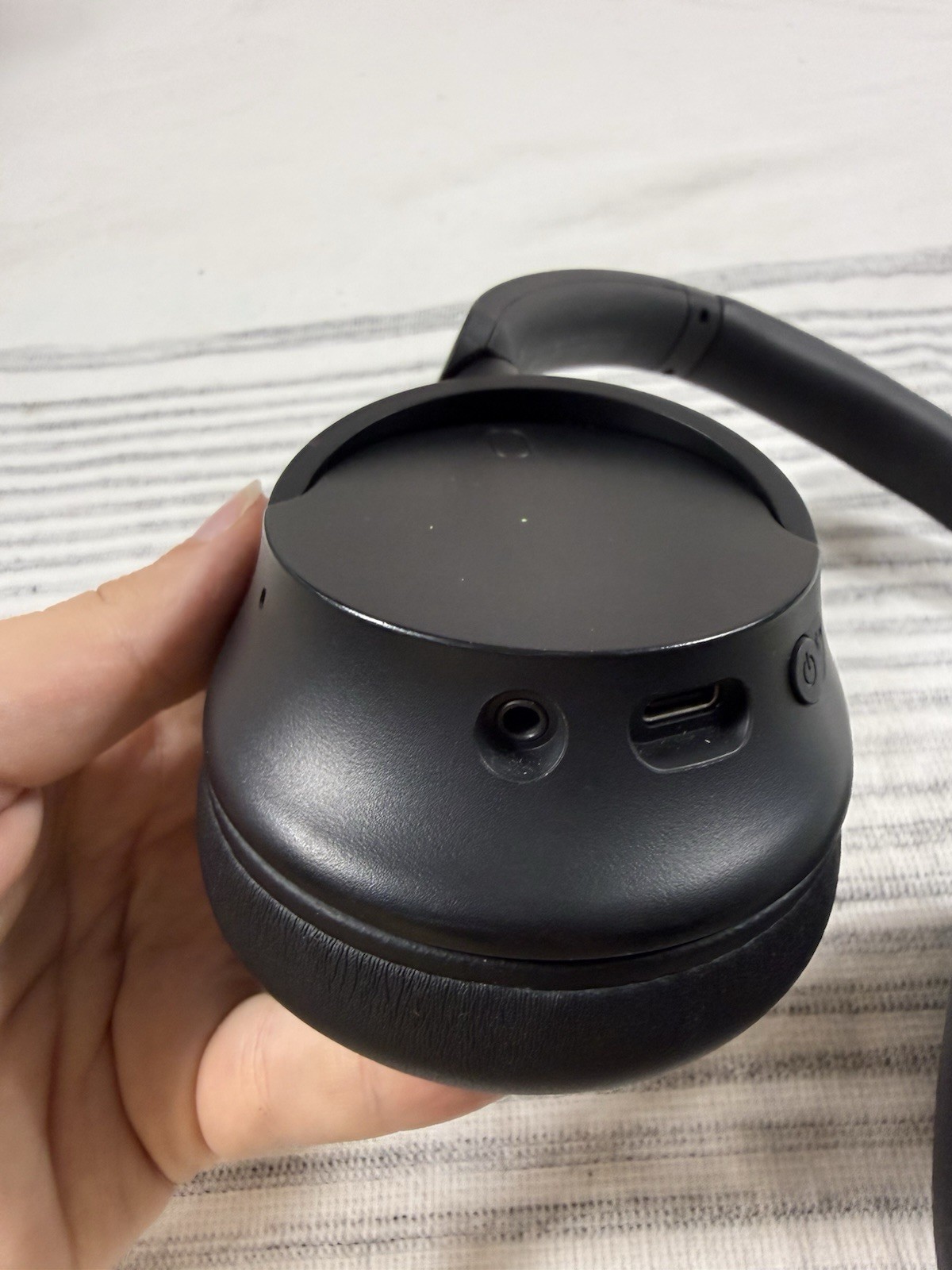 Sony WH-CH720N Wireless Noise Canceling Over-Ear Headphones Black YY2966