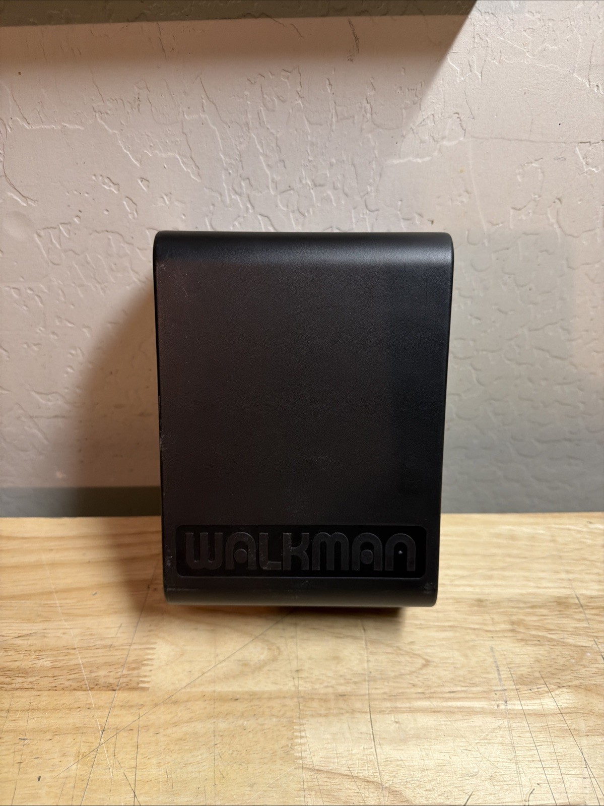 SONY WALKMAN MDR-A20 TURBO HEADPHONES W/ CHARGER AND WM-F702 HARD PLASTIC CASE