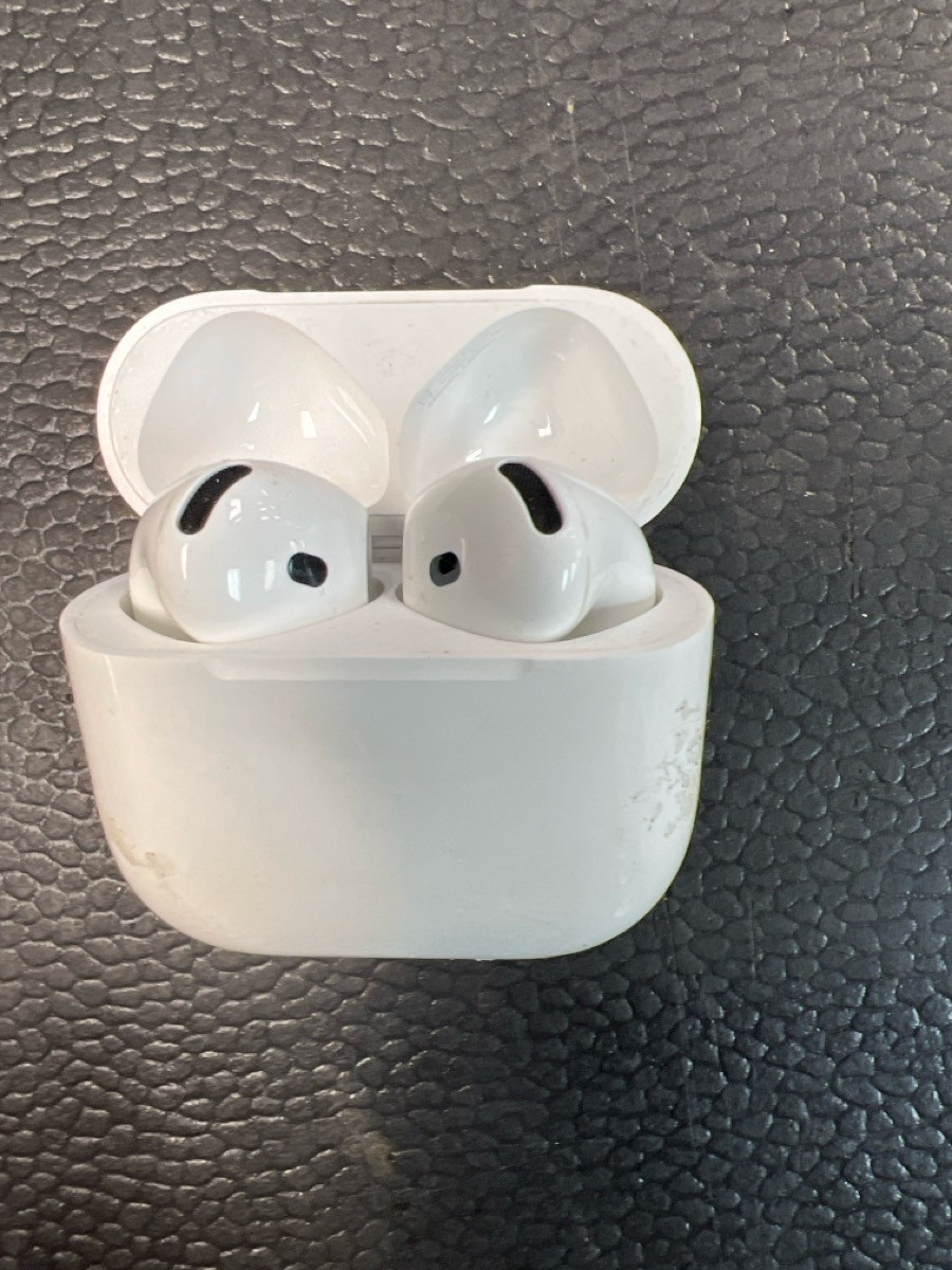 Apple Airpods A3058 4th Generation (PD7017399)