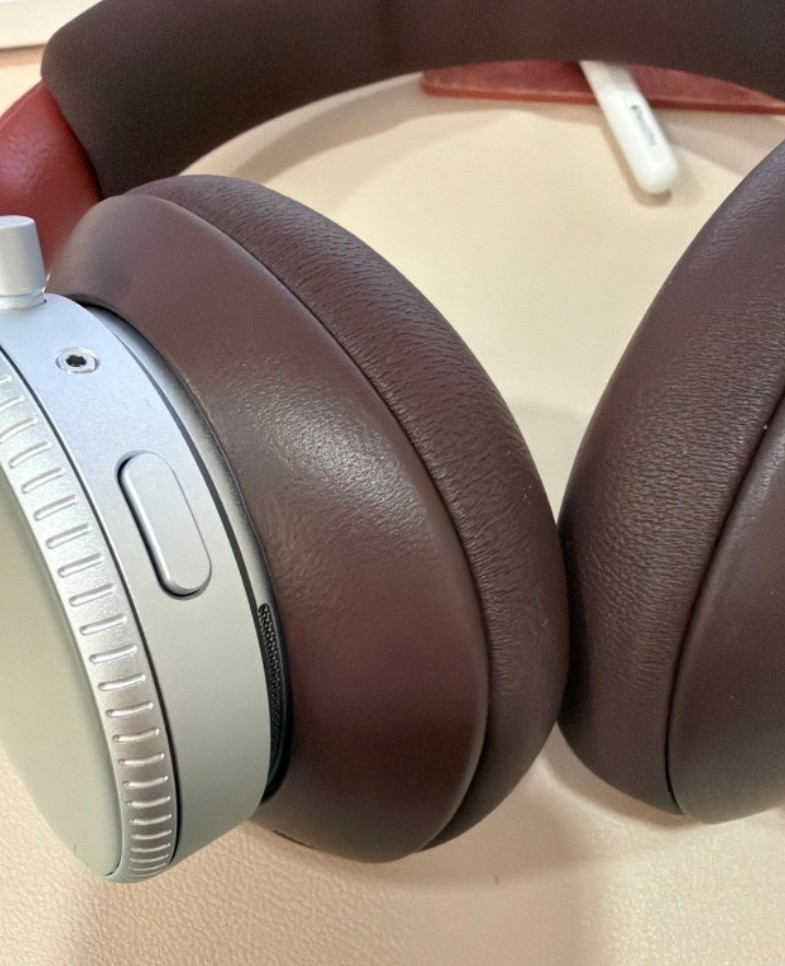 Bang & Olufsen Beoplay H100 ANC Headphones Century Brown Last One
