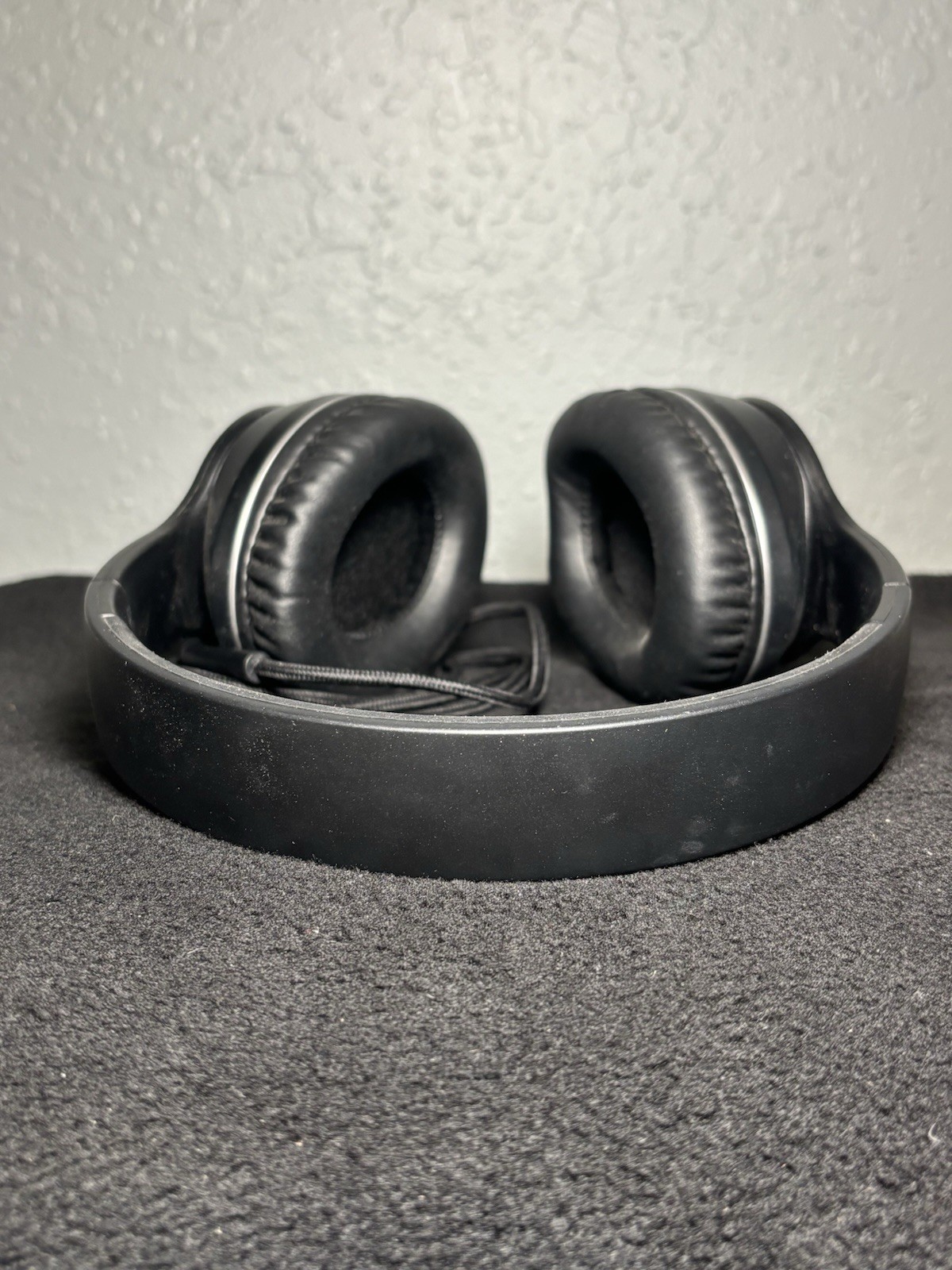 Lorelei X6 Over-Ear Wired Black Headphones Foldable Design Tangle Free Cable