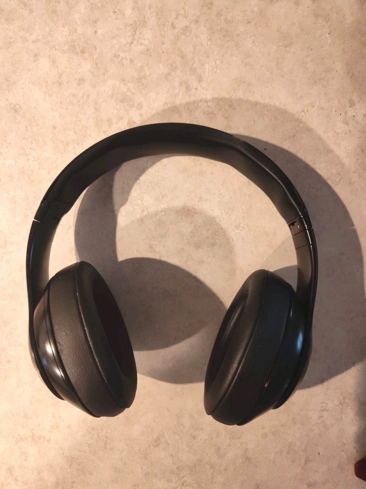 Beats by Dr. Dre Studio3 Over the Ear Wireless Headphones – Black