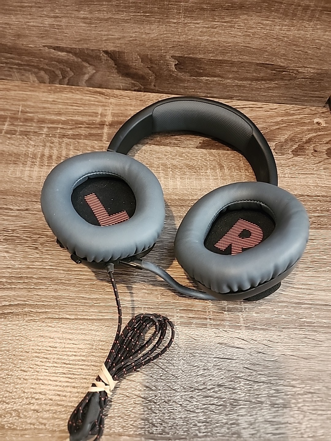 JBL Quantum 100 Wired Over-Ear Gaming Headphones – Black