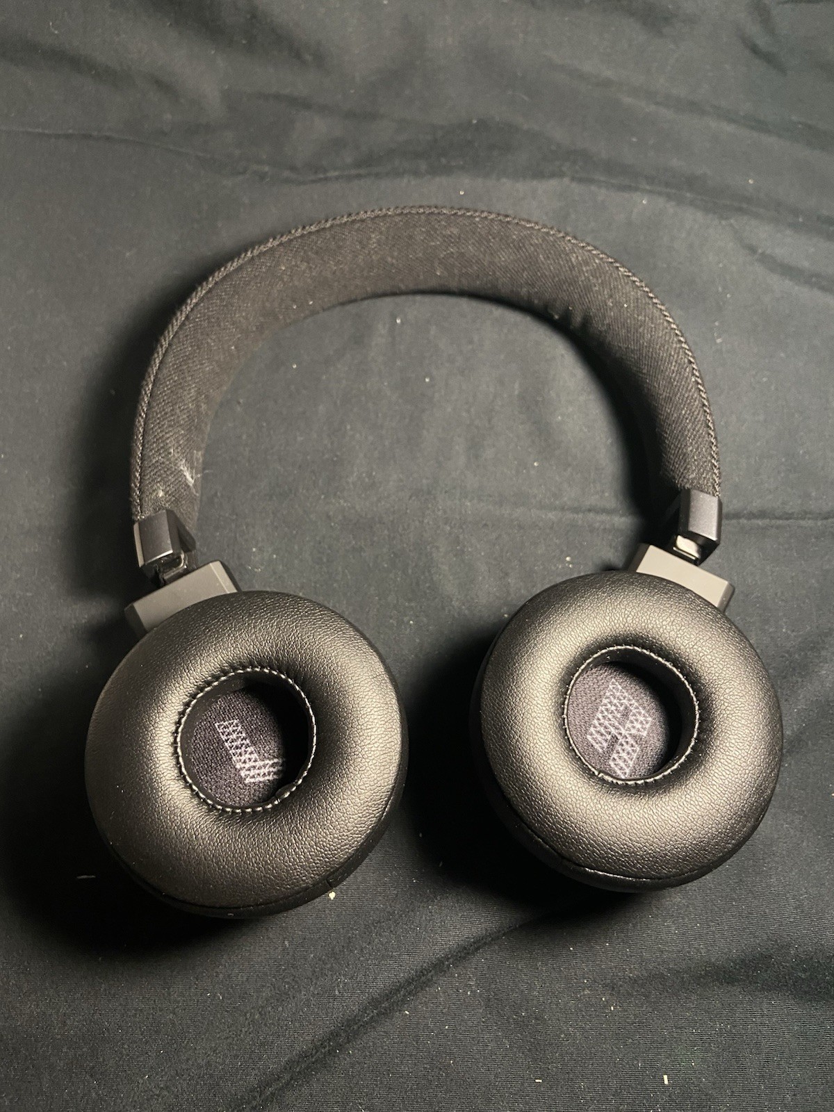 JBL Live 675NC Wireless On-Ear Adaptive Noise Cancelling Headphones – Black