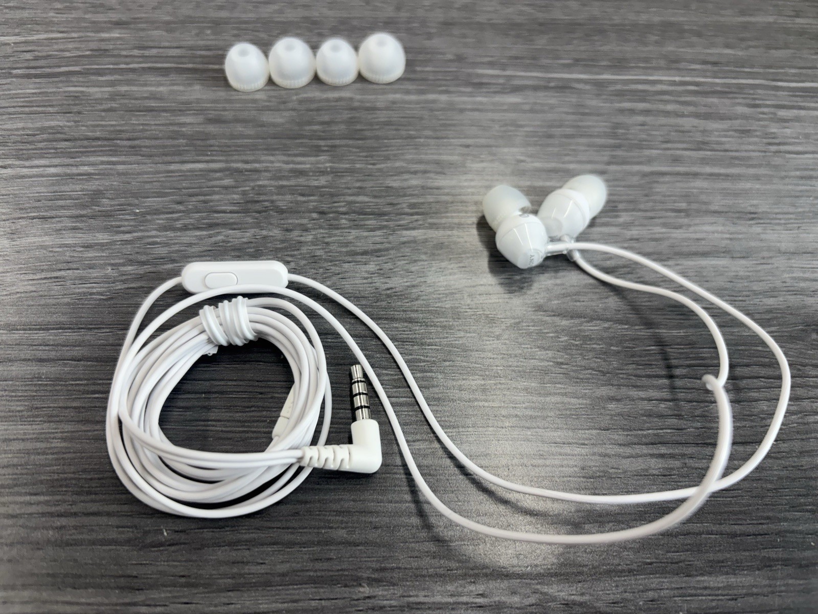 Sony MDREX14AP Headset Ear Bud Headphones MDR-EX14AP White