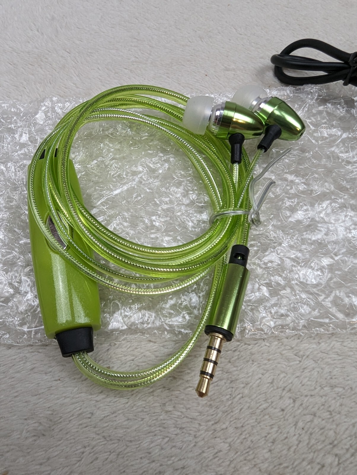 Green Soundlogic Light-Up Stereo Earbuds w/Mic Hands-free Calls Tangle Free 3.5