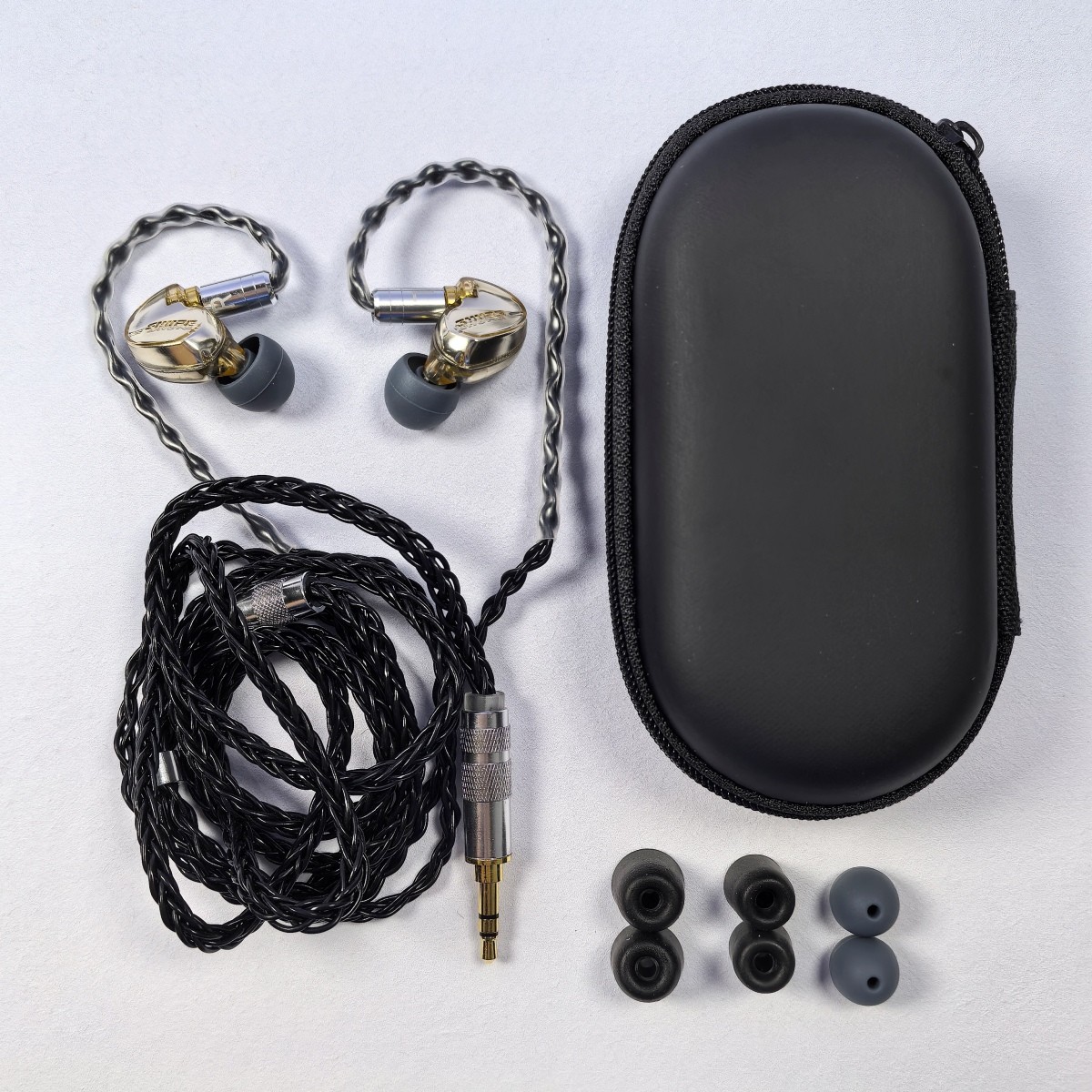 Shure SE535 Professional Sound Isolating Earphones Wired In-Ear Headphones Gold