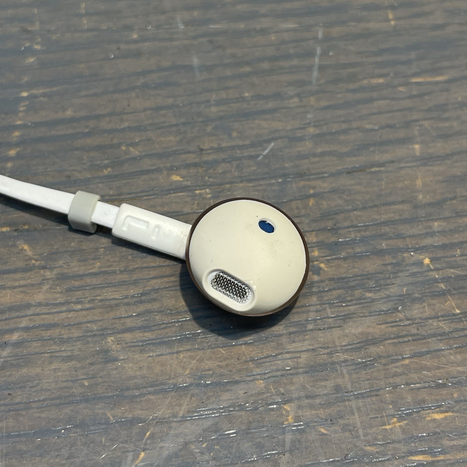 JBL Tune 205BT in-Ear Bluetooth Earphone White/Rose Gold Pre-Owned