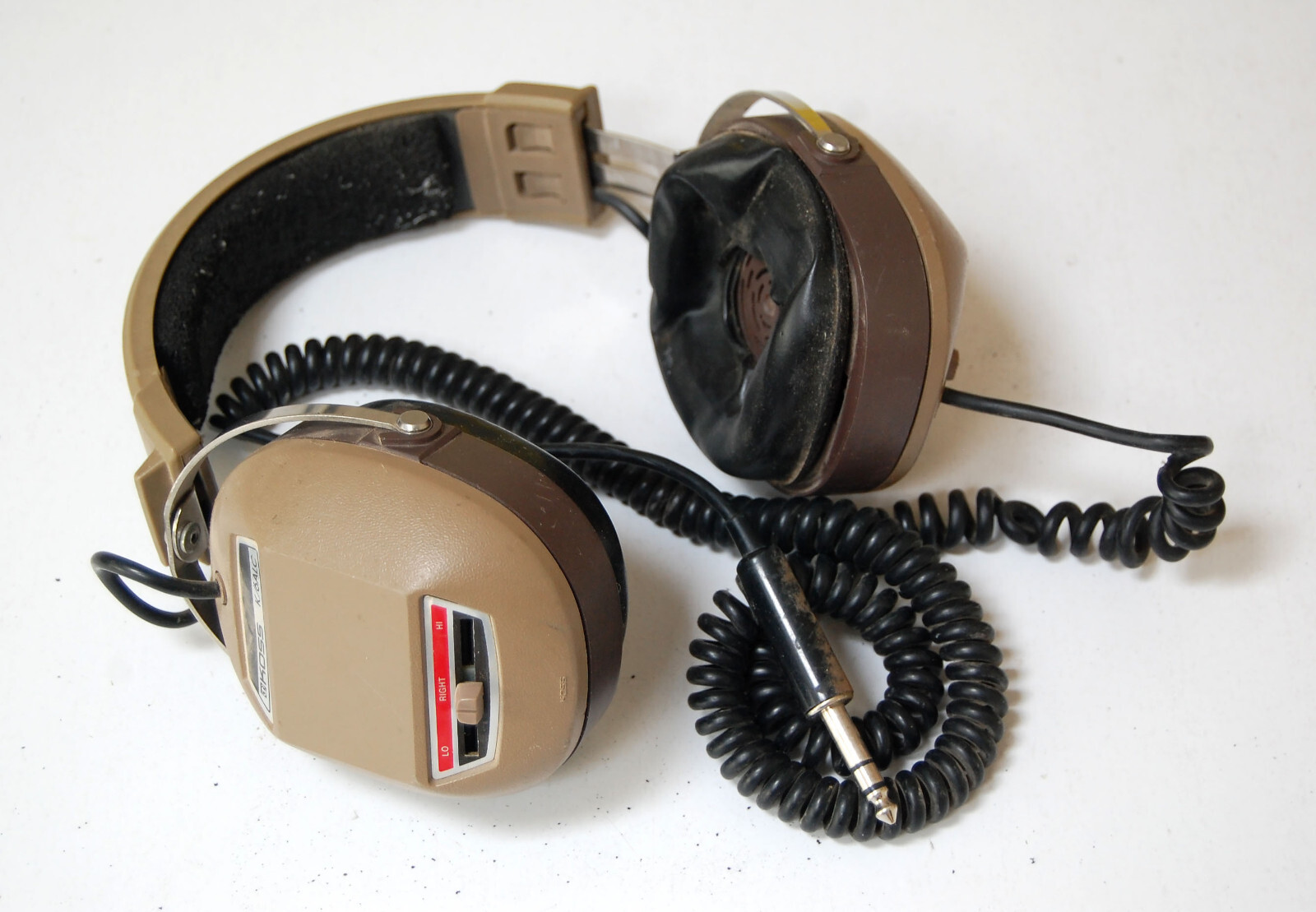 Koss K/6ALC Headphones with Volume Controls Good Sound Need Ear Pads
