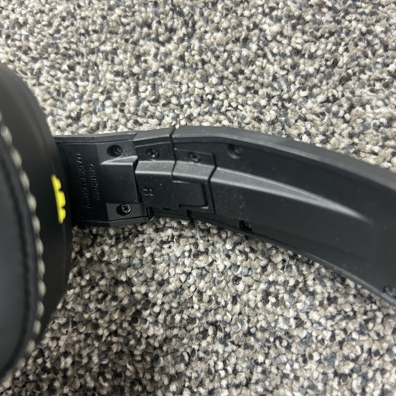 skullcandy headphones crusher Black Over the Head Wired with Carrying Sleeve