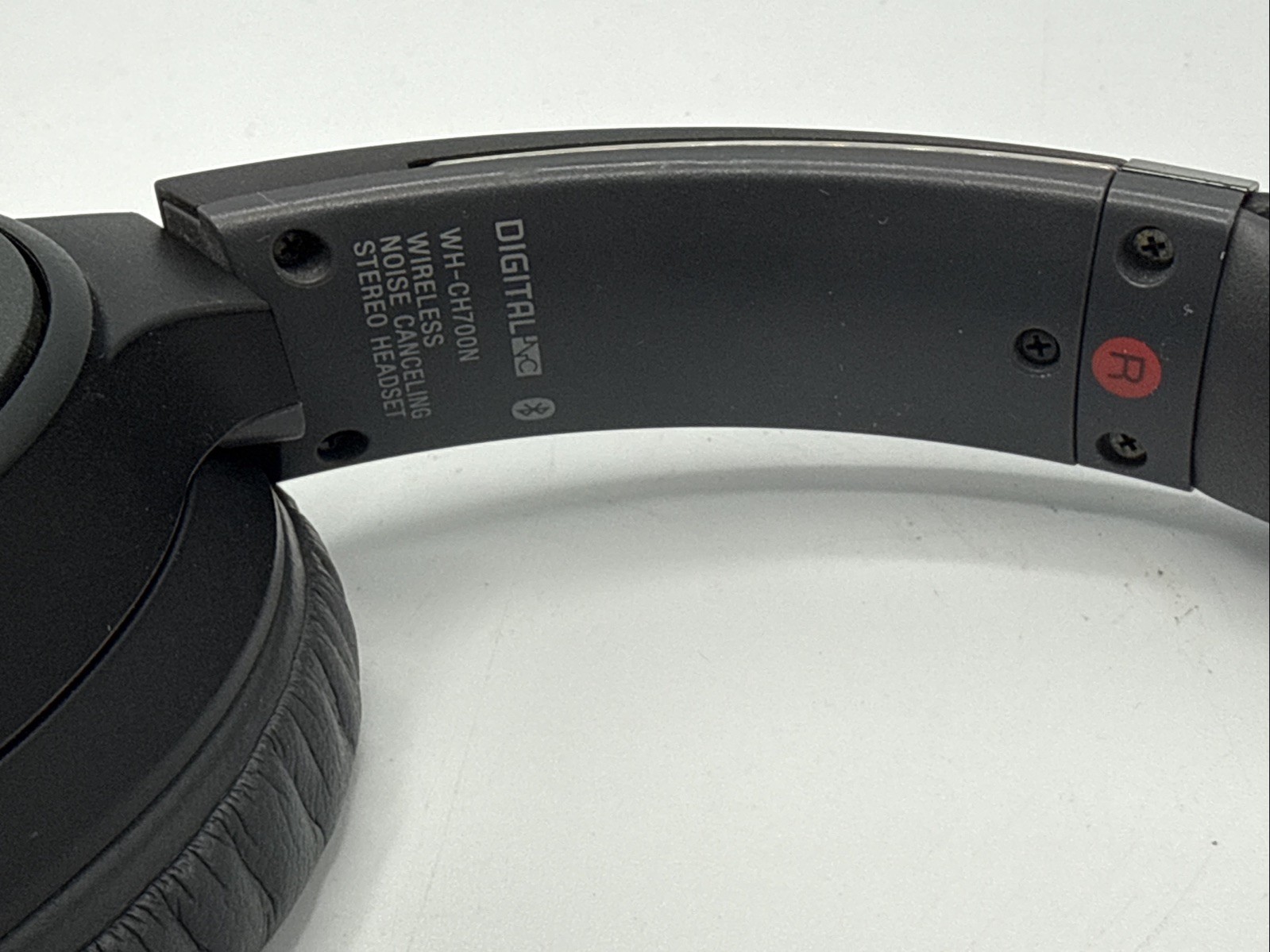 Sony WH-CH700N Bluetooth Noise Canceling Wireless Headphones Excellent