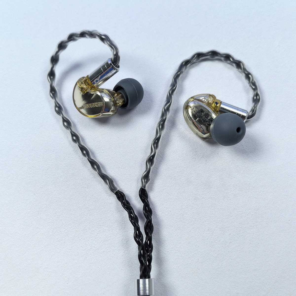 Shure SE535 Professional Sound Isolating Earphones Wired In-Ear Headphones Gold