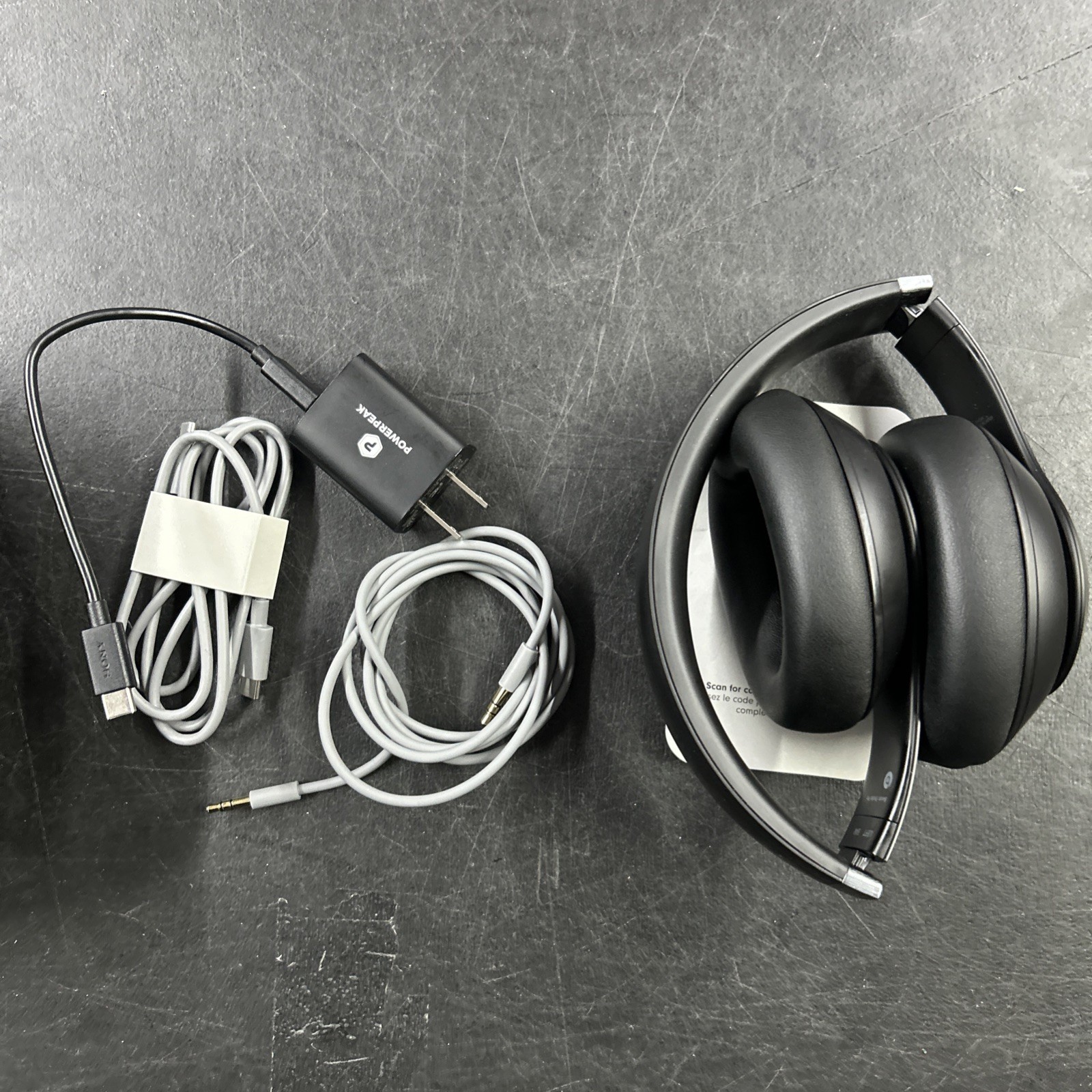 Beats – Solo 4 Wireless On-Ear Headphones – Matte Black – MUW23LL/A