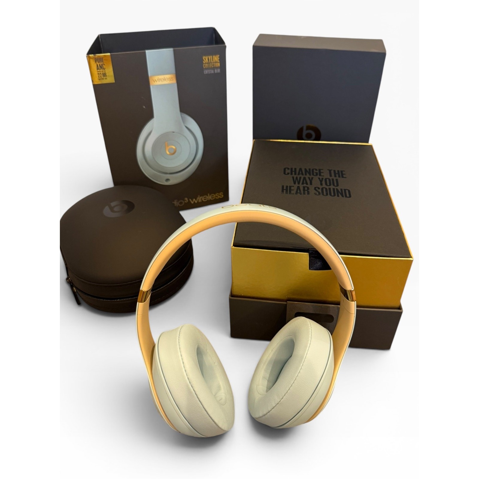 BEATS Studio 3 Wireless Headphones Crystal Blue Skyline Collection EUC