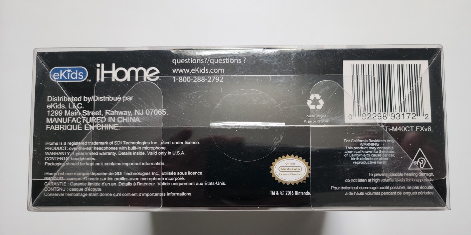 Nintendo (NES) Controller Print HeadPhones (w/Built-In Microphone) iHome – NEW