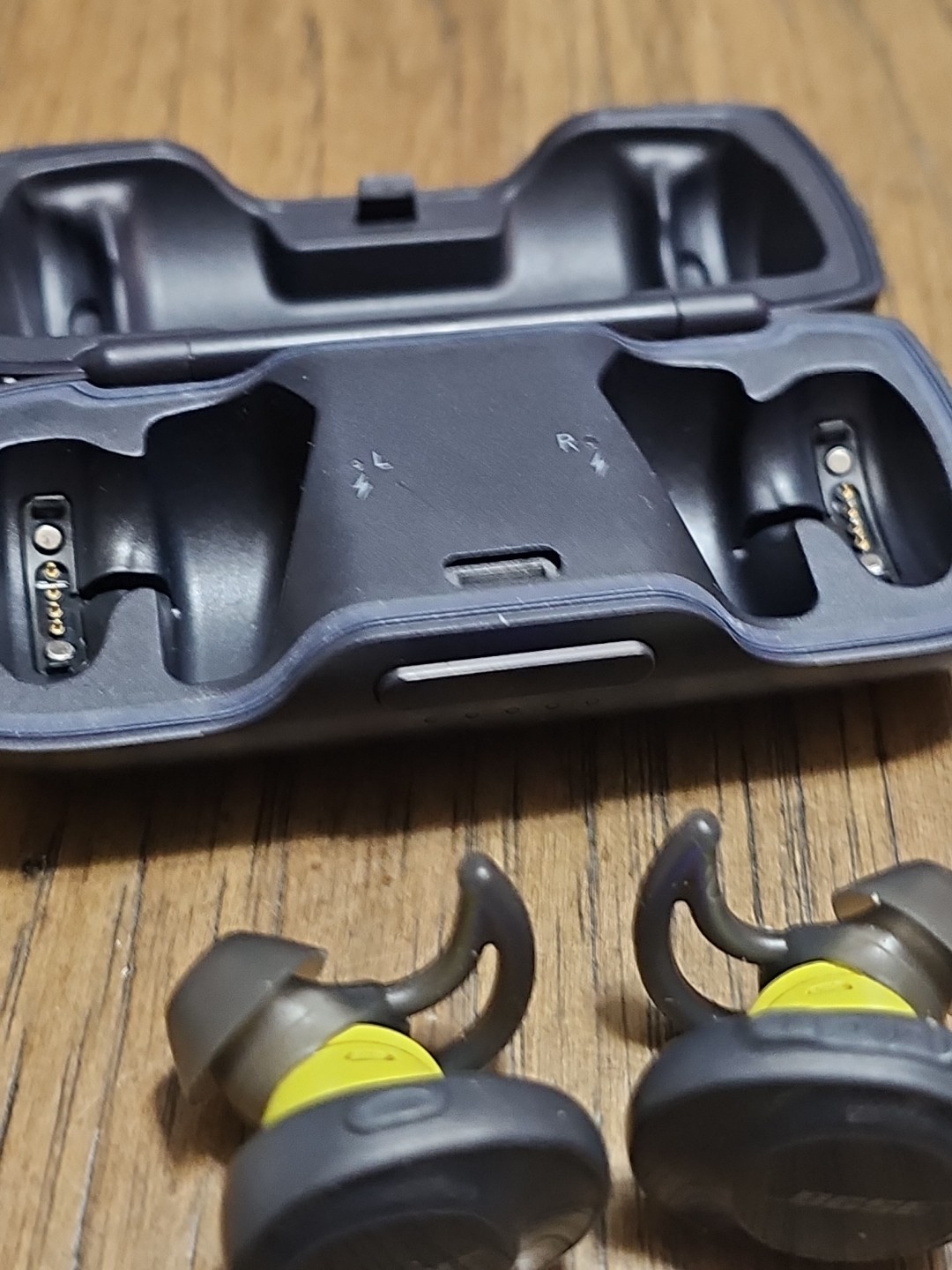 BOSE SoundSport Free Truly Wireless Sport Headphones – Midnight Blue/Citron