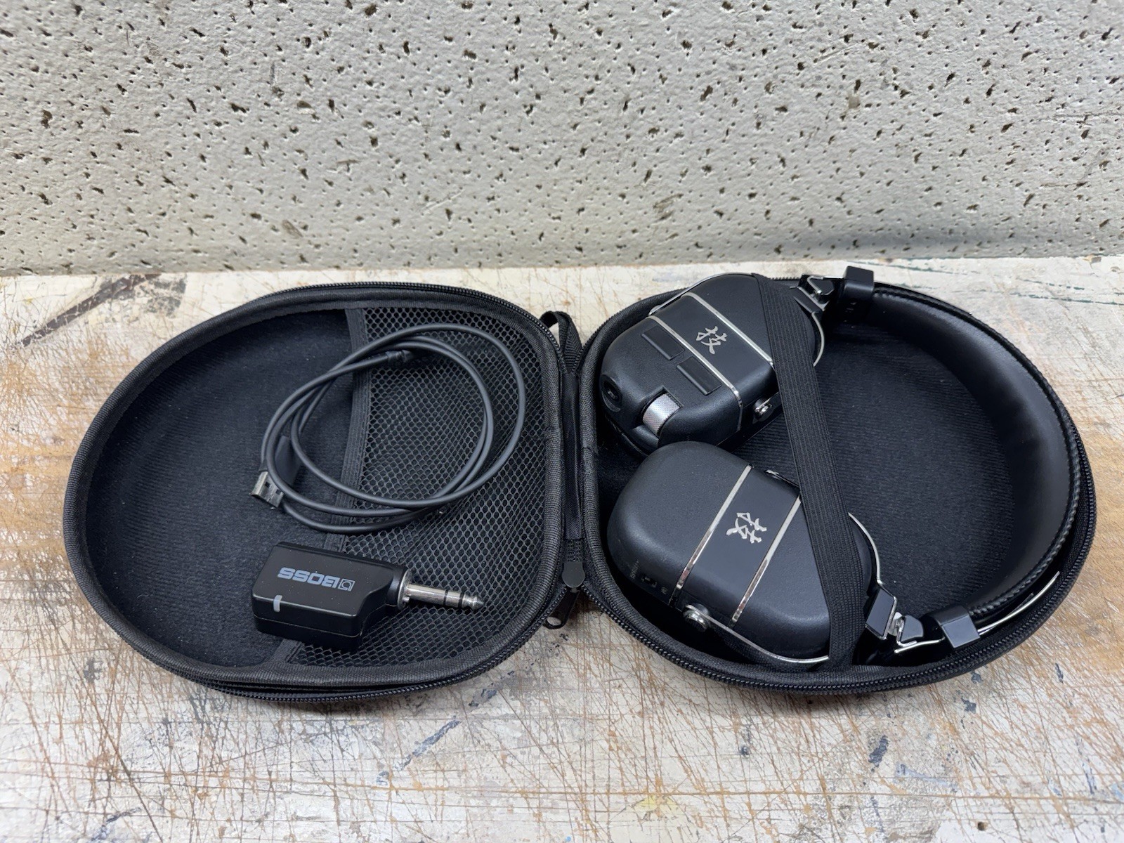 Boss Waza-Air Wireless Guitar Headphone Amp with Carrying Case