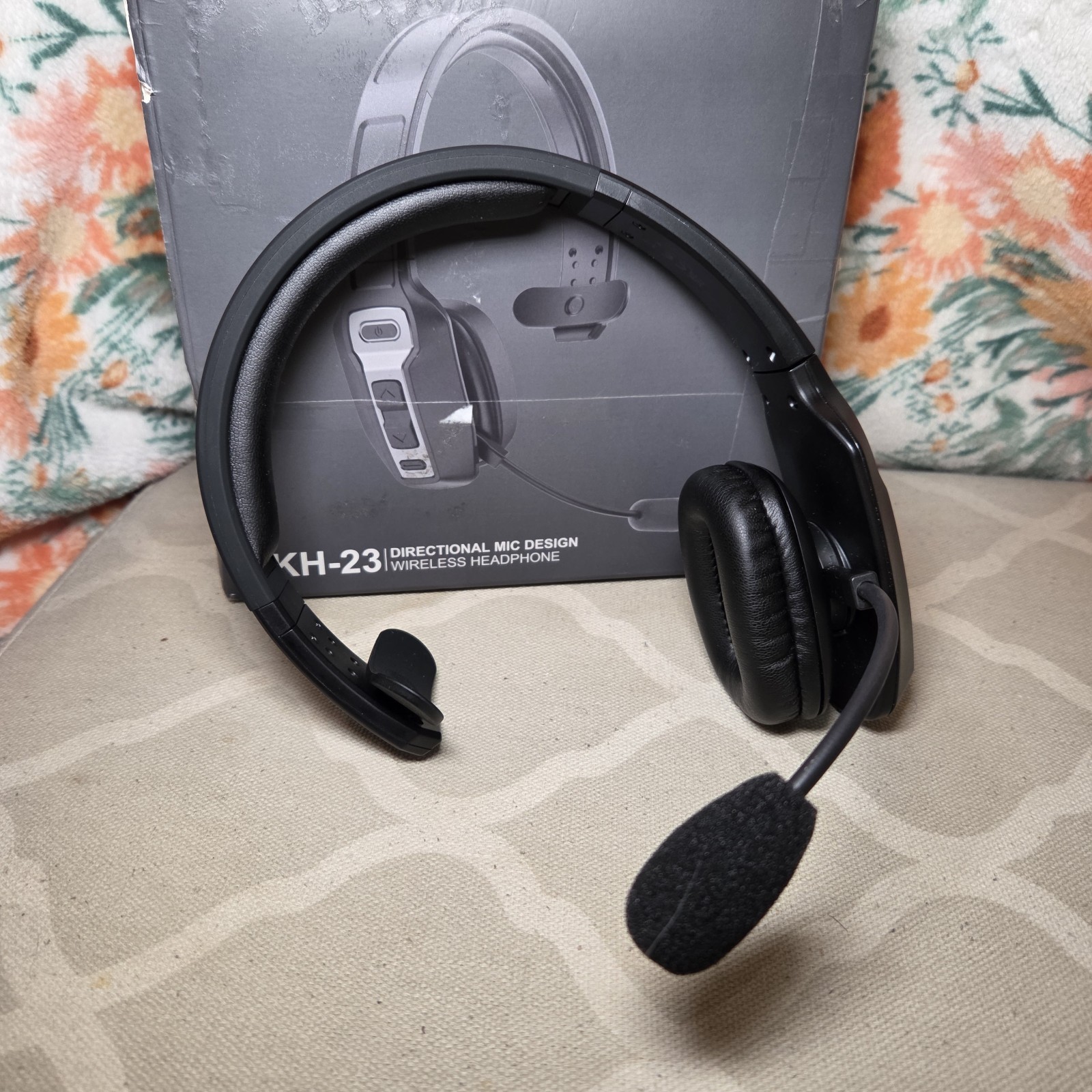 KH – 23 Directional Mic Design Wireless Headphones Open Box Tested