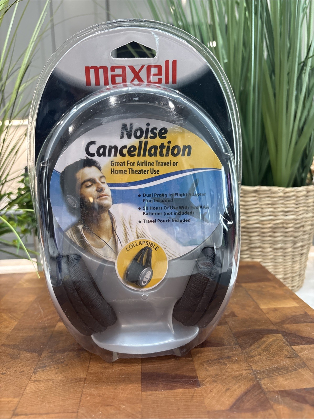 Maxell HP/NC-II Noise Cancellation Travel Headphones NEW Sealed Please See Pics