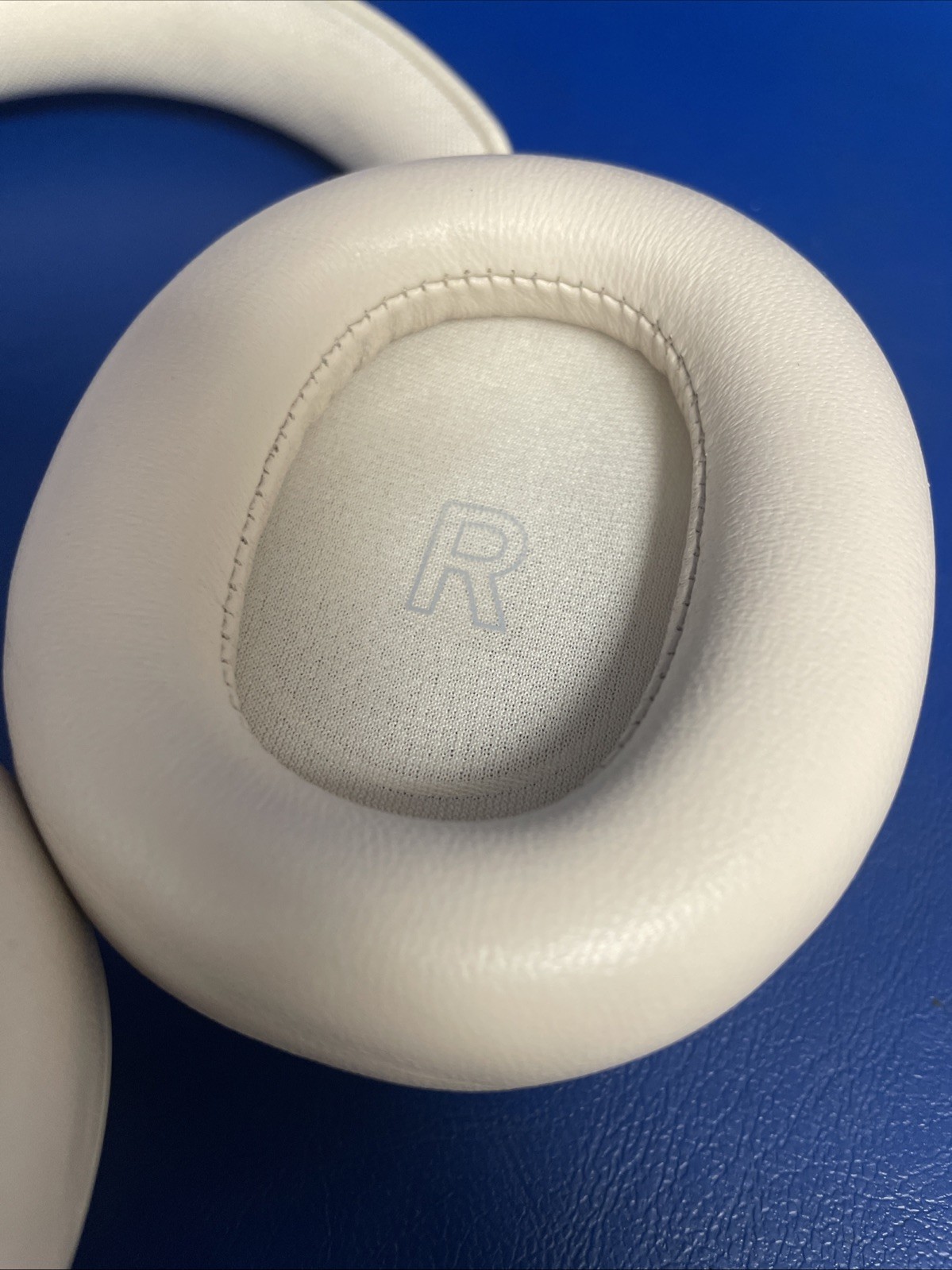 CLEAN BANG & OLUFSEN BEOPLAY H95 WIRELESS HEADPHONES.