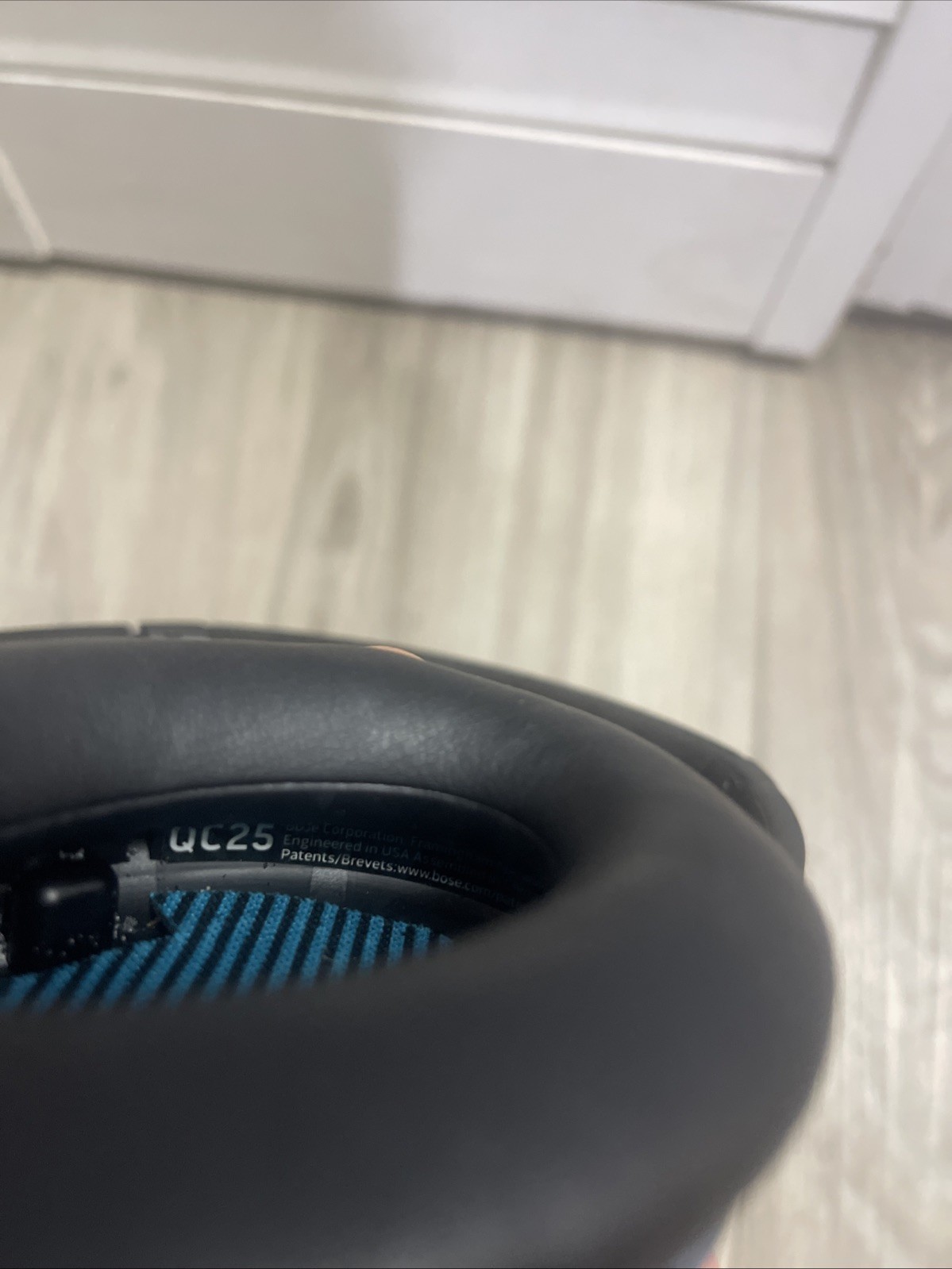 Bose QuietComfort 25 (QC25) Noise Cancelling Wired Headphones (NO CASE)